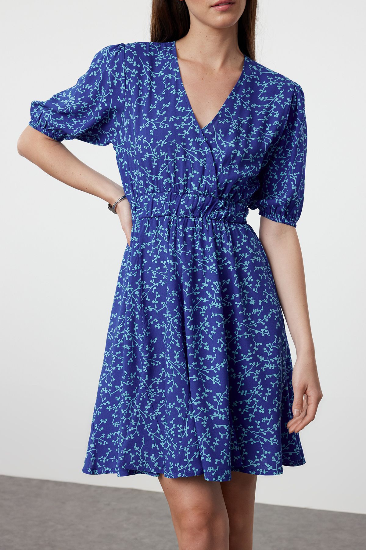 Trendyol Collection-Mini Skater Form - Saks Blumendruck Zweireihiges Kragenkleid TWOSS24EL01074 4