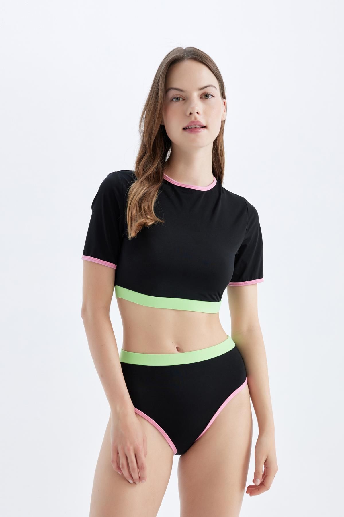 complete the look image