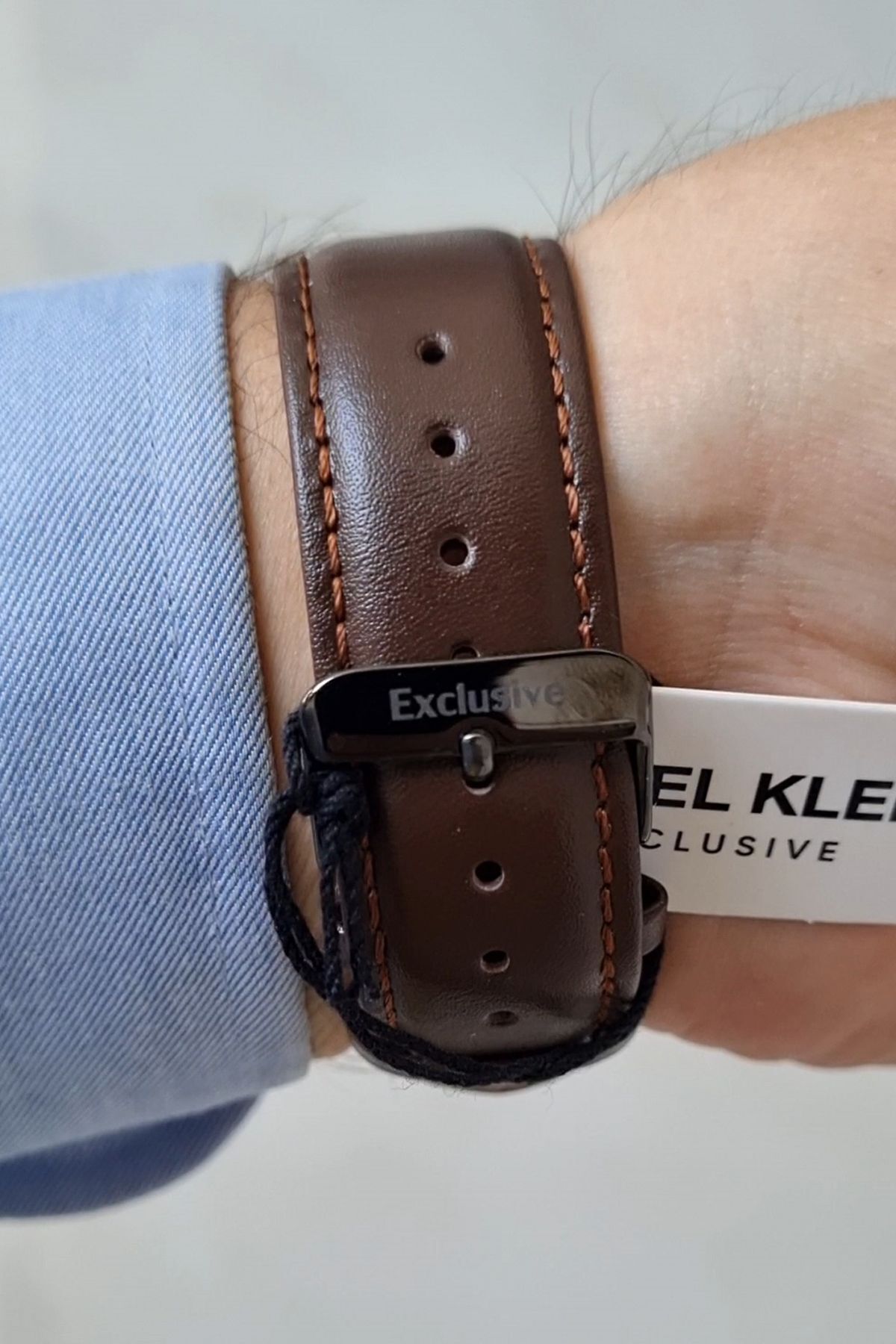Daniel Klein-Exclusive Men's Black Wristwatch - All Functions Active, with Calendar and Strap 3