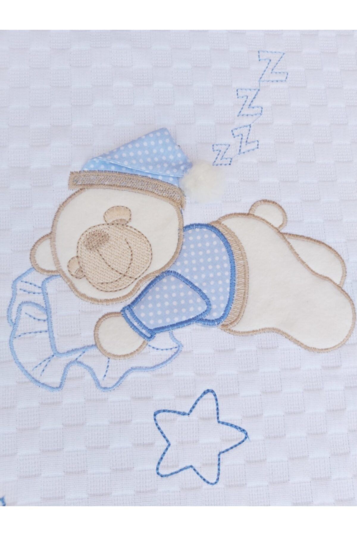 mellowbabystore %100 Pamuk Mavi Uyuyan Ayı Desenli Ince Biyeli Bebek Pike Takımı fotoğrafı 3 (önizleme)