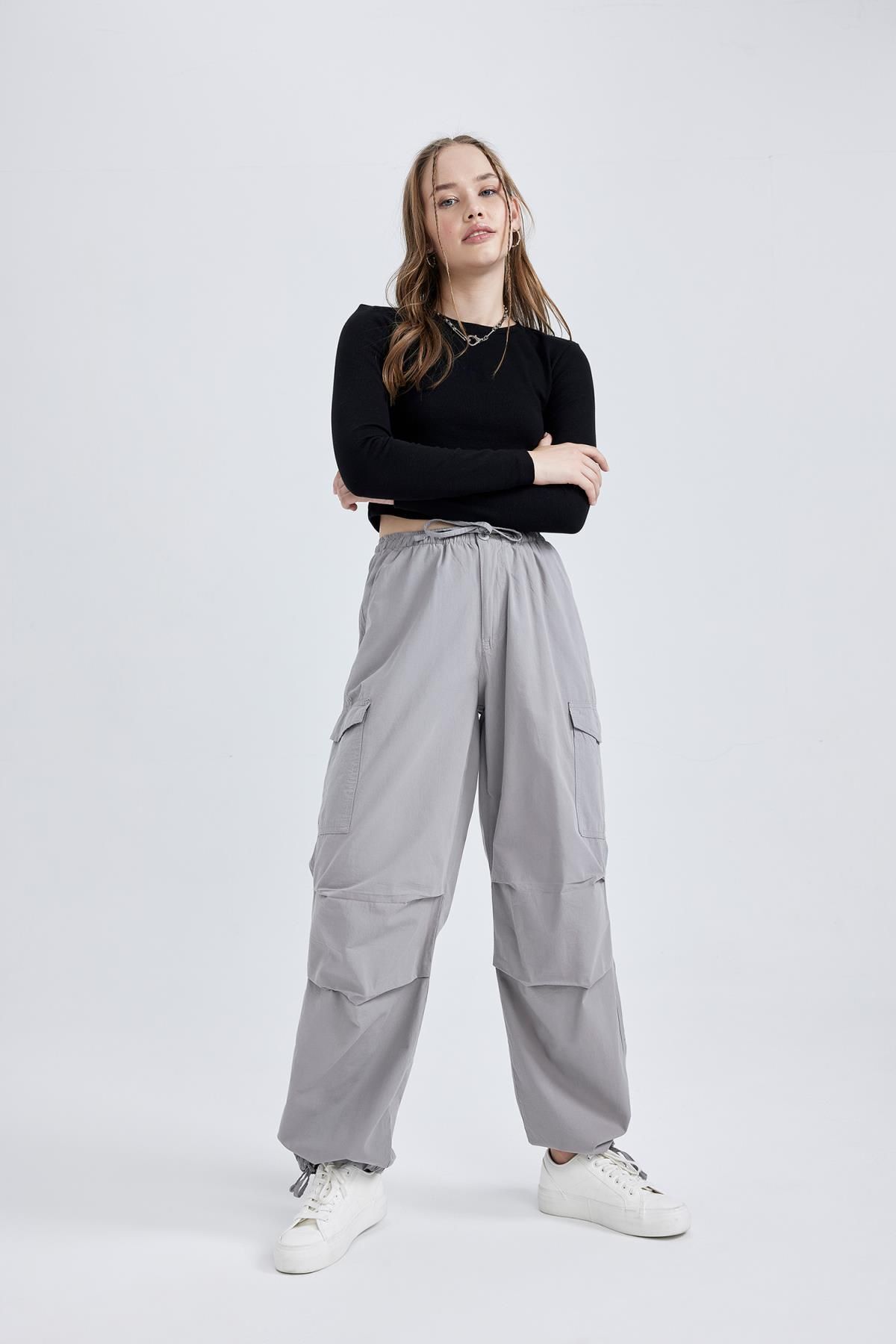 DeFacto-Parachute Poplin Pants - Solid Pocket and Elastic Waist A6266Ax23Au 3