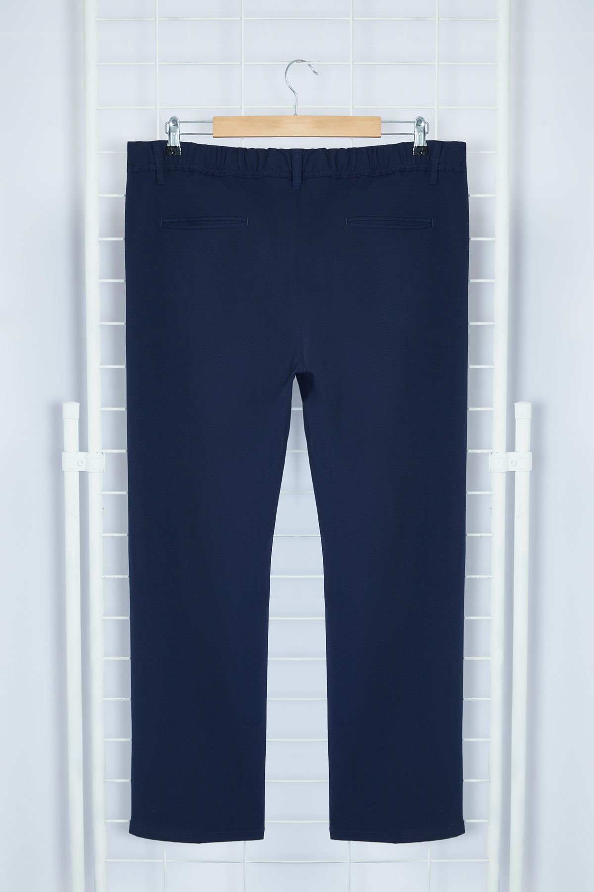 Trendyol Collection-Marineblaue, plissierte Stoffhose mit Baggy-Passform – TMNSS24PL00024 9