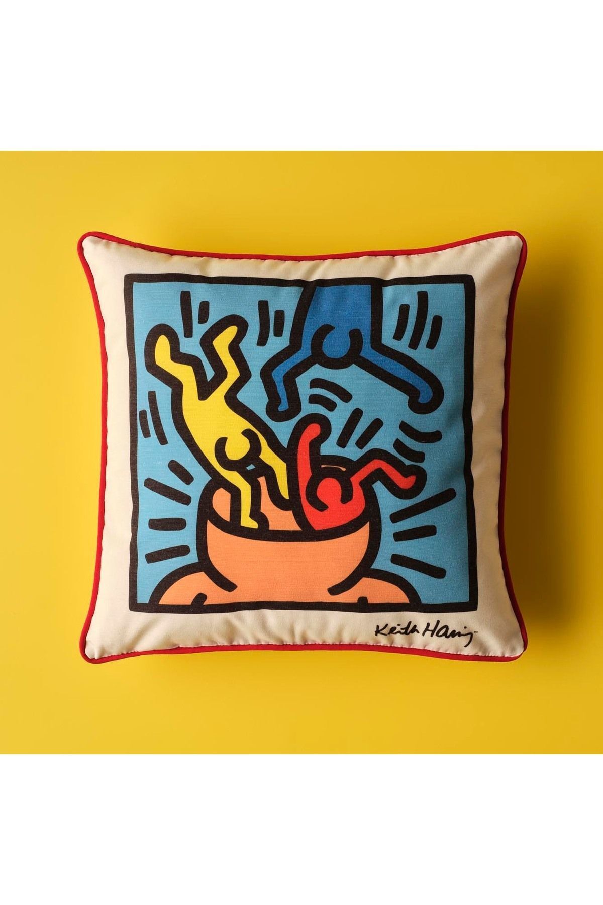 Цветная декоративная подушка Bella Maison Keith Haring (43x43 см) 2002DYST0222