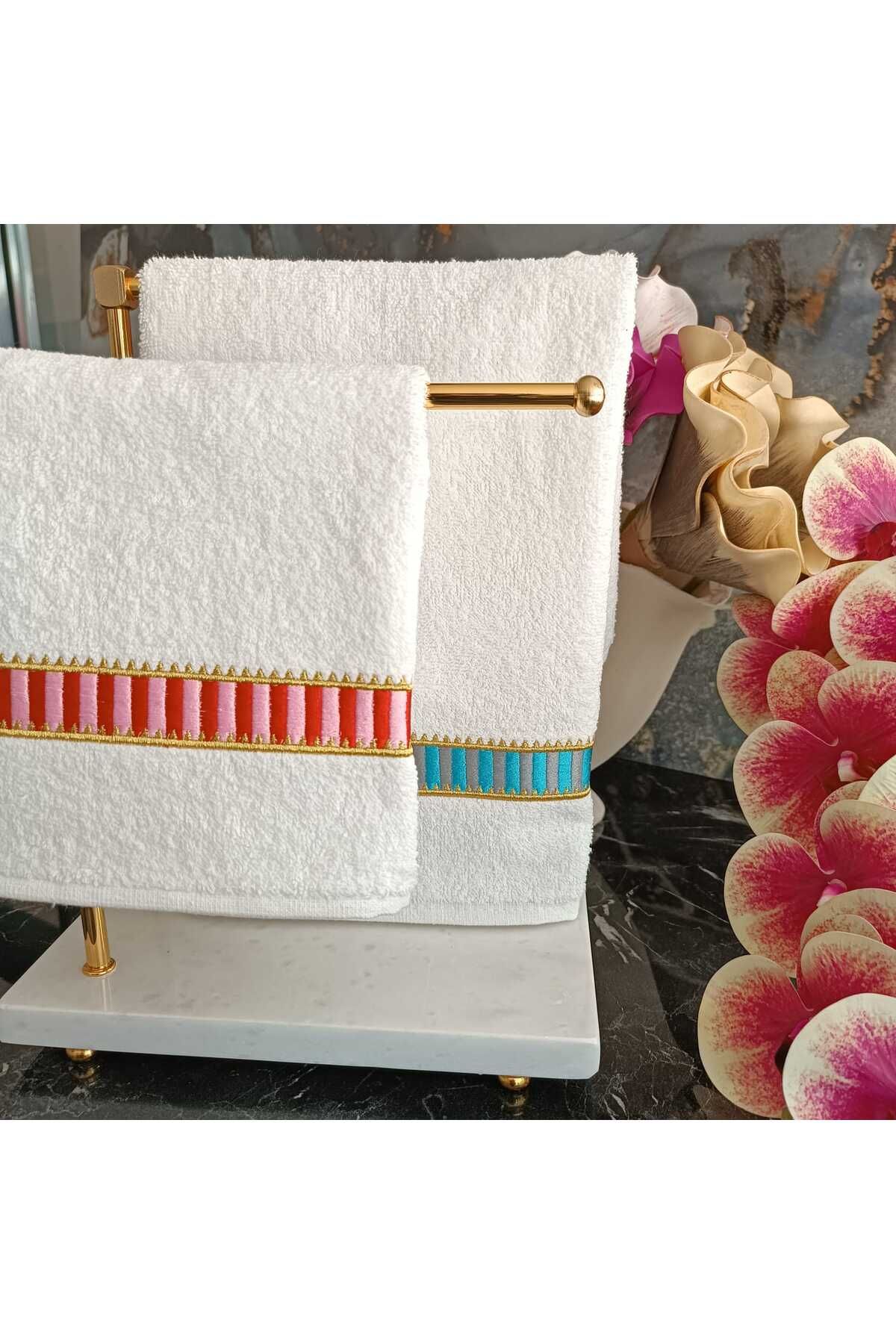 PİP STUDİO DESENLİ KIRMIZI VE MAVİ NAKIŞ DETAYLI MUTFAK VE BANYO HAVLUSU 2 ADET