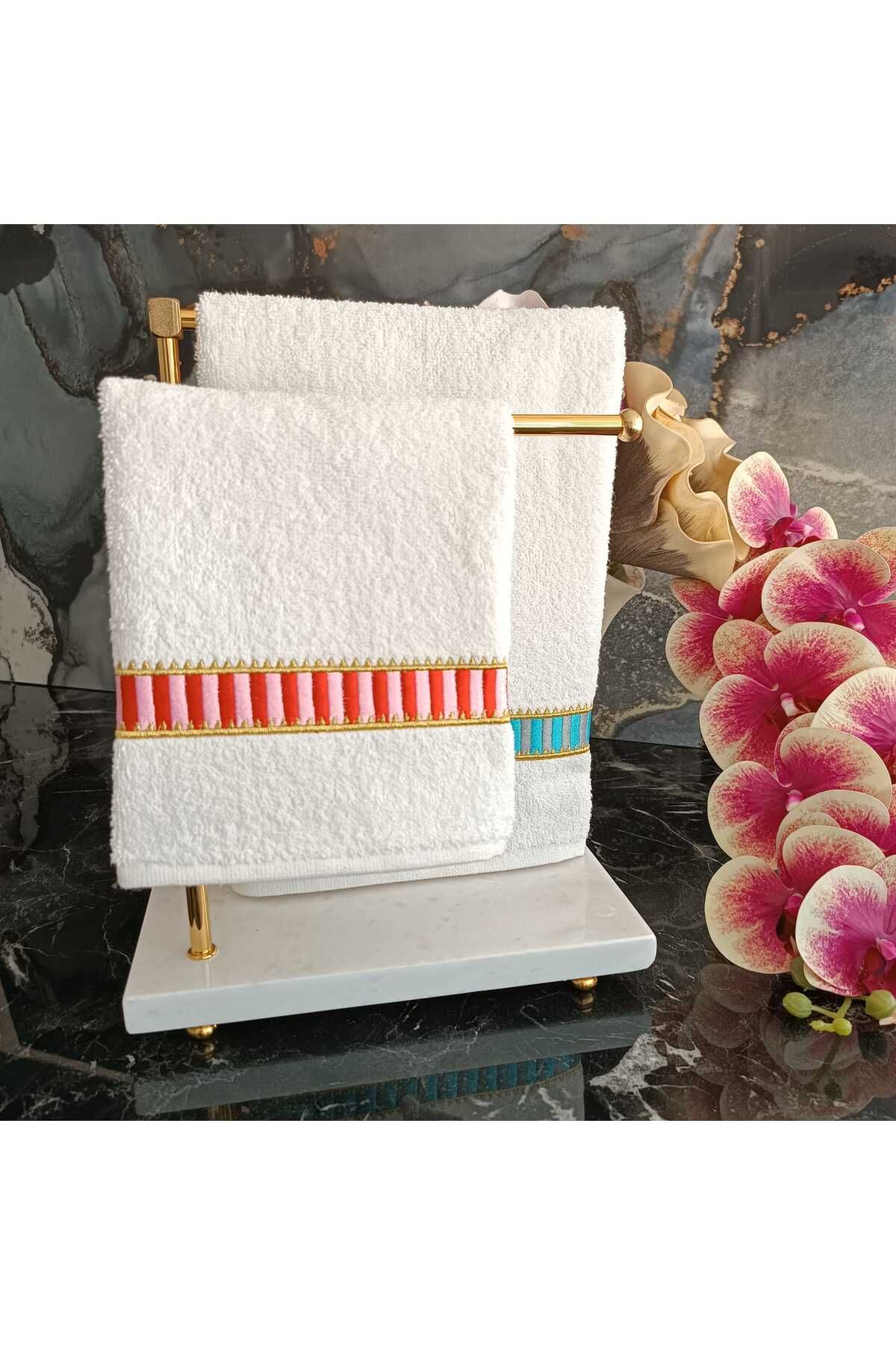PİP STUDİO DESENLİ KIRMIZI VE MAVİ NAKIŞ DETAYLI MUTFAK VE BANYO HAVLUSU 2 ADET