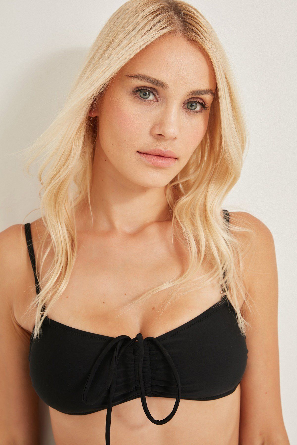 C&City Damski Top Od Bikini Bez Ramiączek 2956 Czarny Kobieta - 42