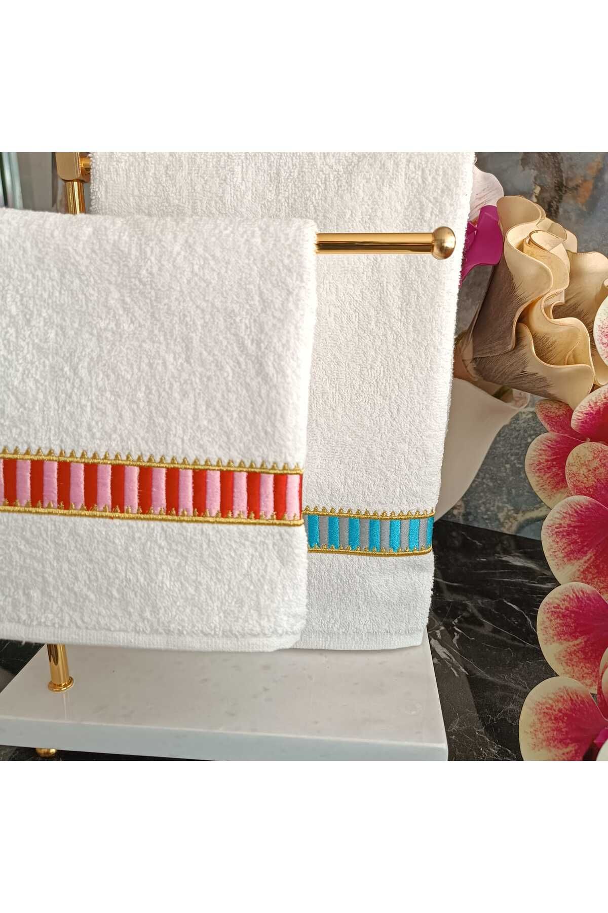 PİP STUDİO DESENLİ KIRMIZI VE MAVİ NAKIŞ DETAYLI MUTFAK VE BANYO HAVLUSU 2 ADET