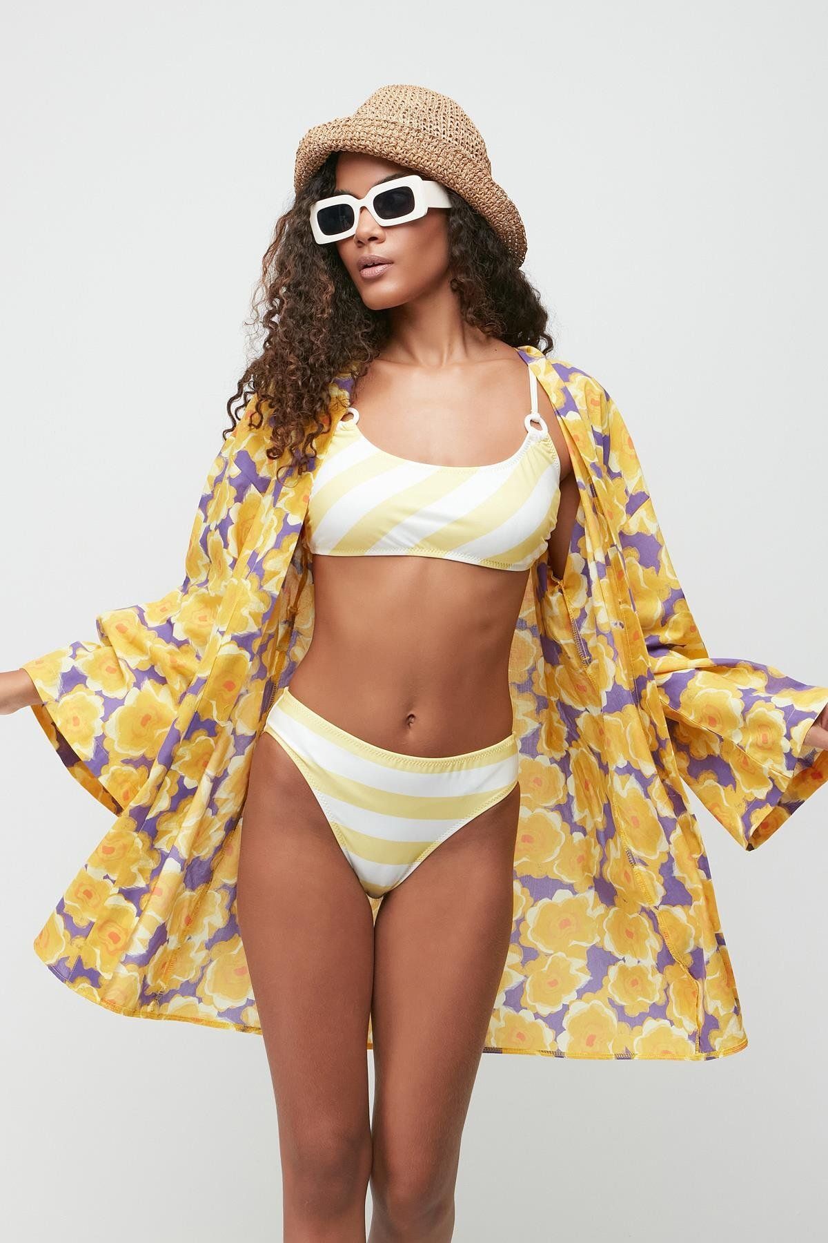 C&City-Gelbes Bikini-Set mit Rock, Modell 3272 4