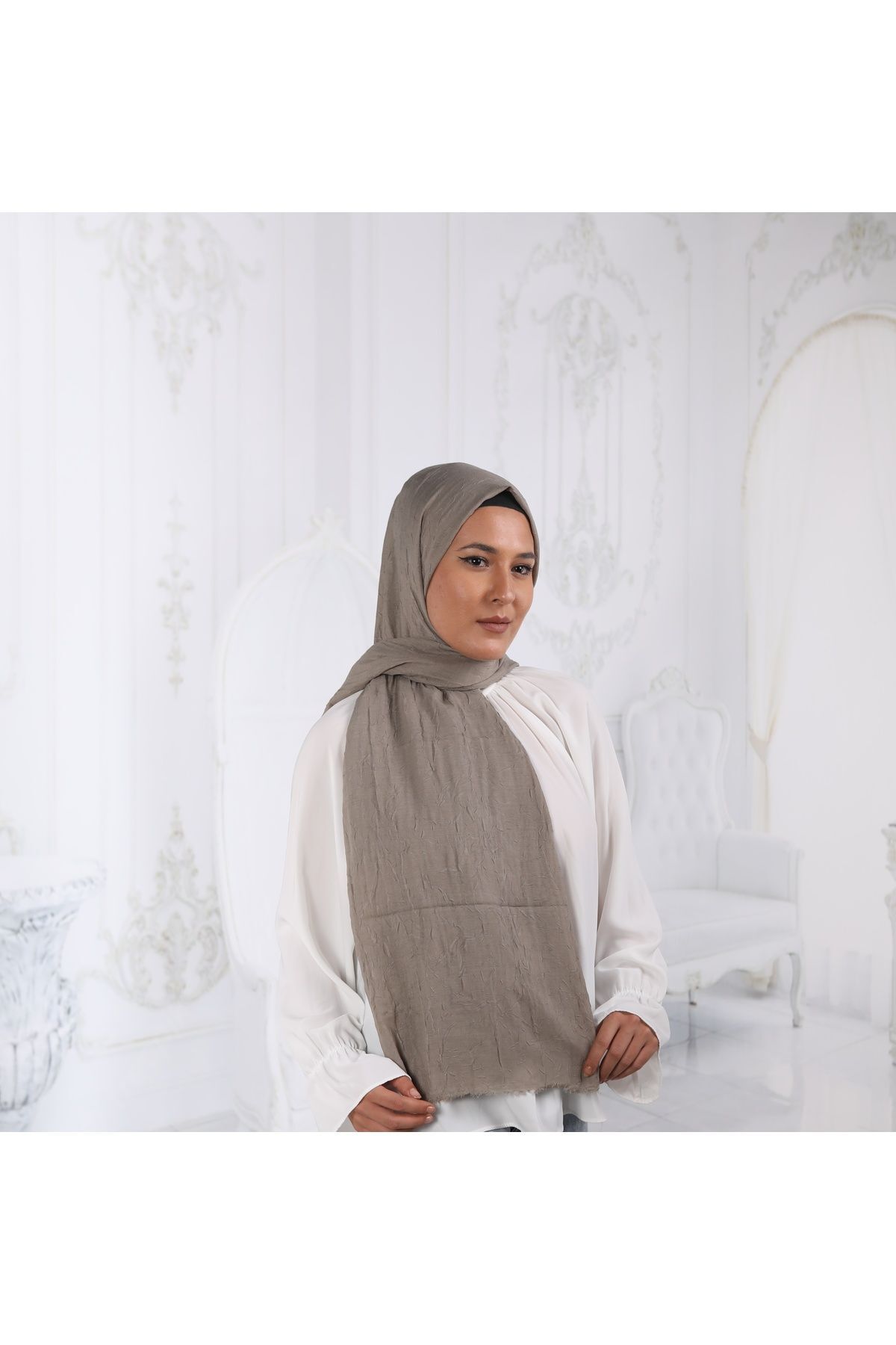 SpecialScarf Hijab Fashion-BAMBOO CRASH SHWAL LIGHT GRAY COLOR 2