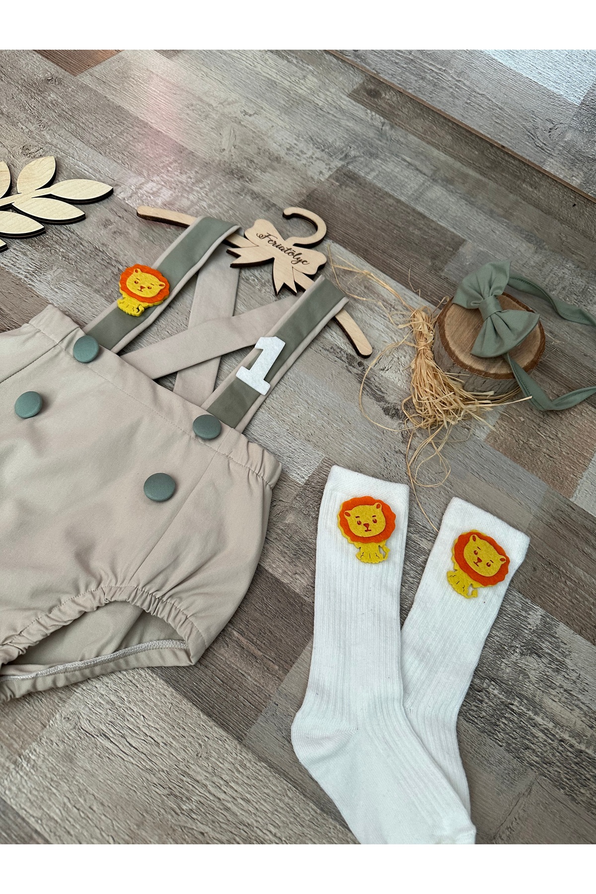 Handmade Beige moldy green safari concept lion figure baby boy salopette bow tie socks set