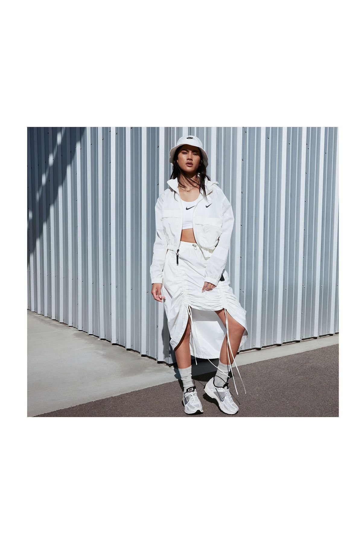 اسنیکر نود زنانه بزرگنمایی استفراغ 5 کفش اورجینال Nike