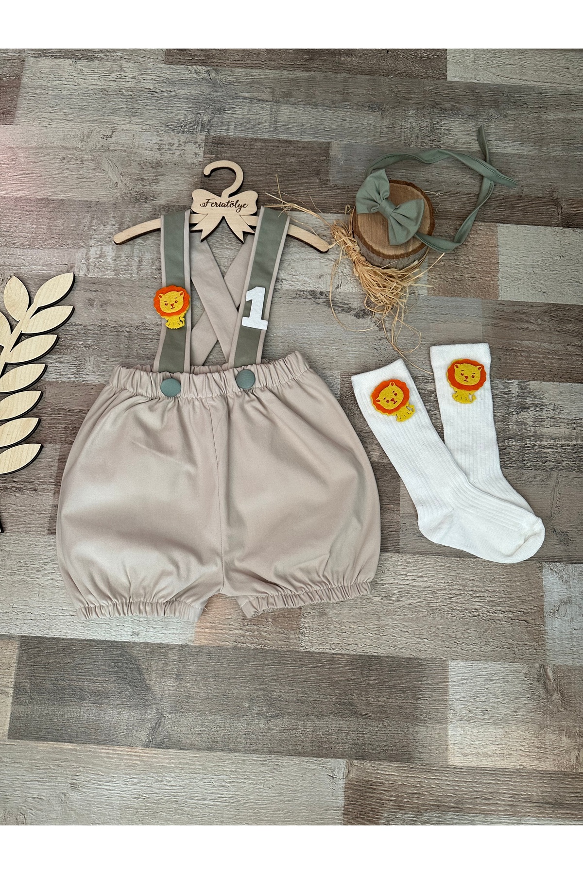 Handmade Safari concept beige mold green shorts salopette bow tie socks set
