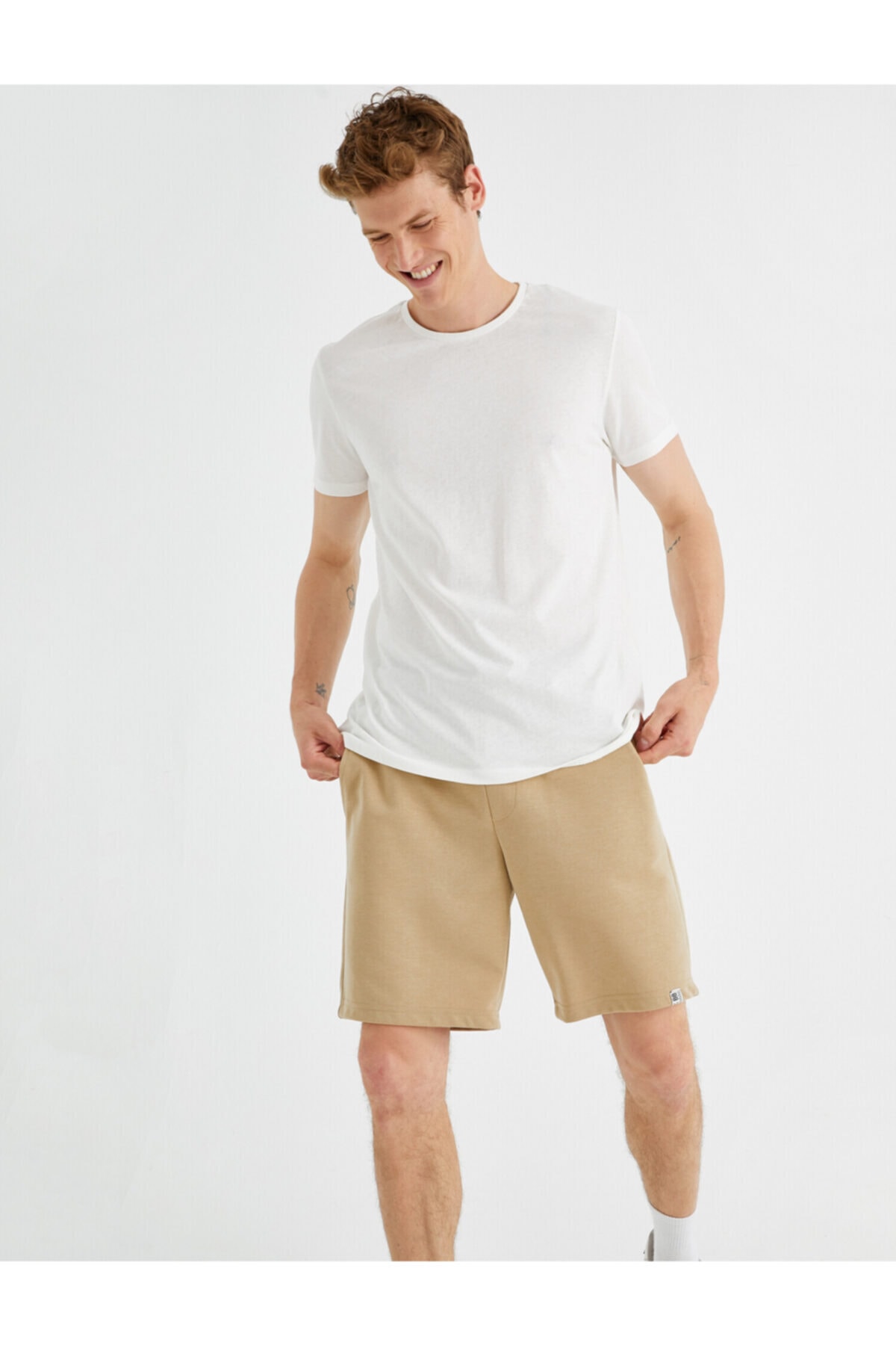 تیشرت کوتون 2KAM12136LK