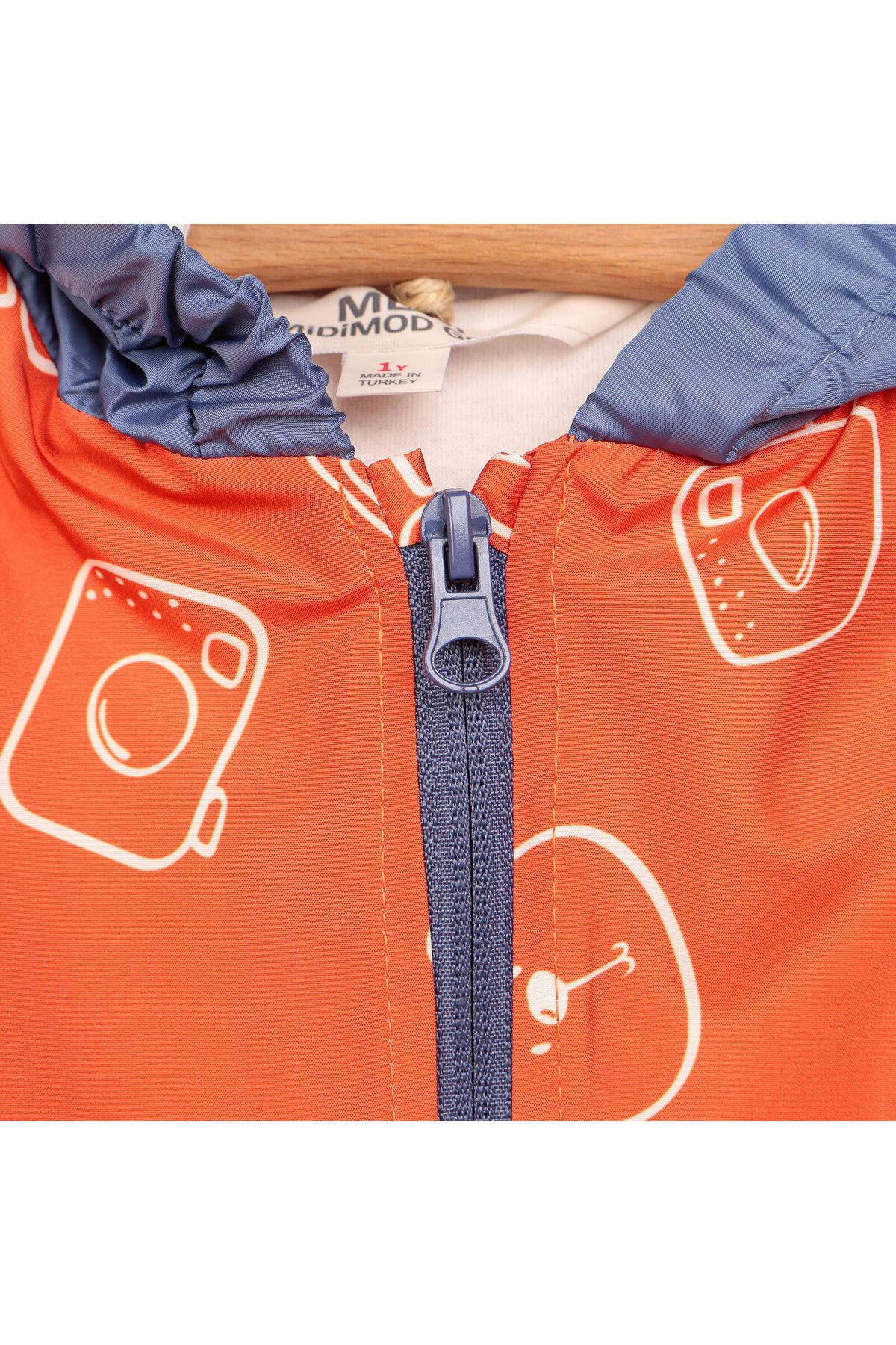 Midimod Basic Turuncu Desenli Kapüşonlu Yağmurluk Erkek Bebek Turuncu 1 Yaş fotoğrafı 3 (önizleme)