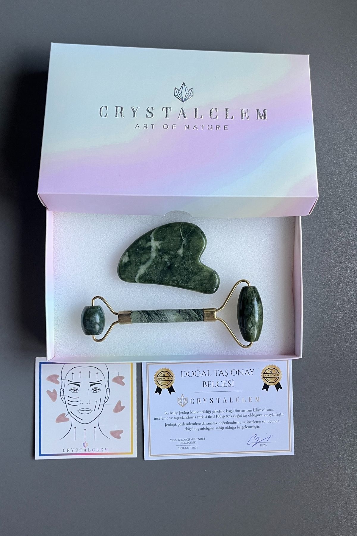 Yeşim Doğaltaş Kalp Gua Sha Ve Roller Yüz Masaj Aleti Ikili Set — سبز yesimkalptakım