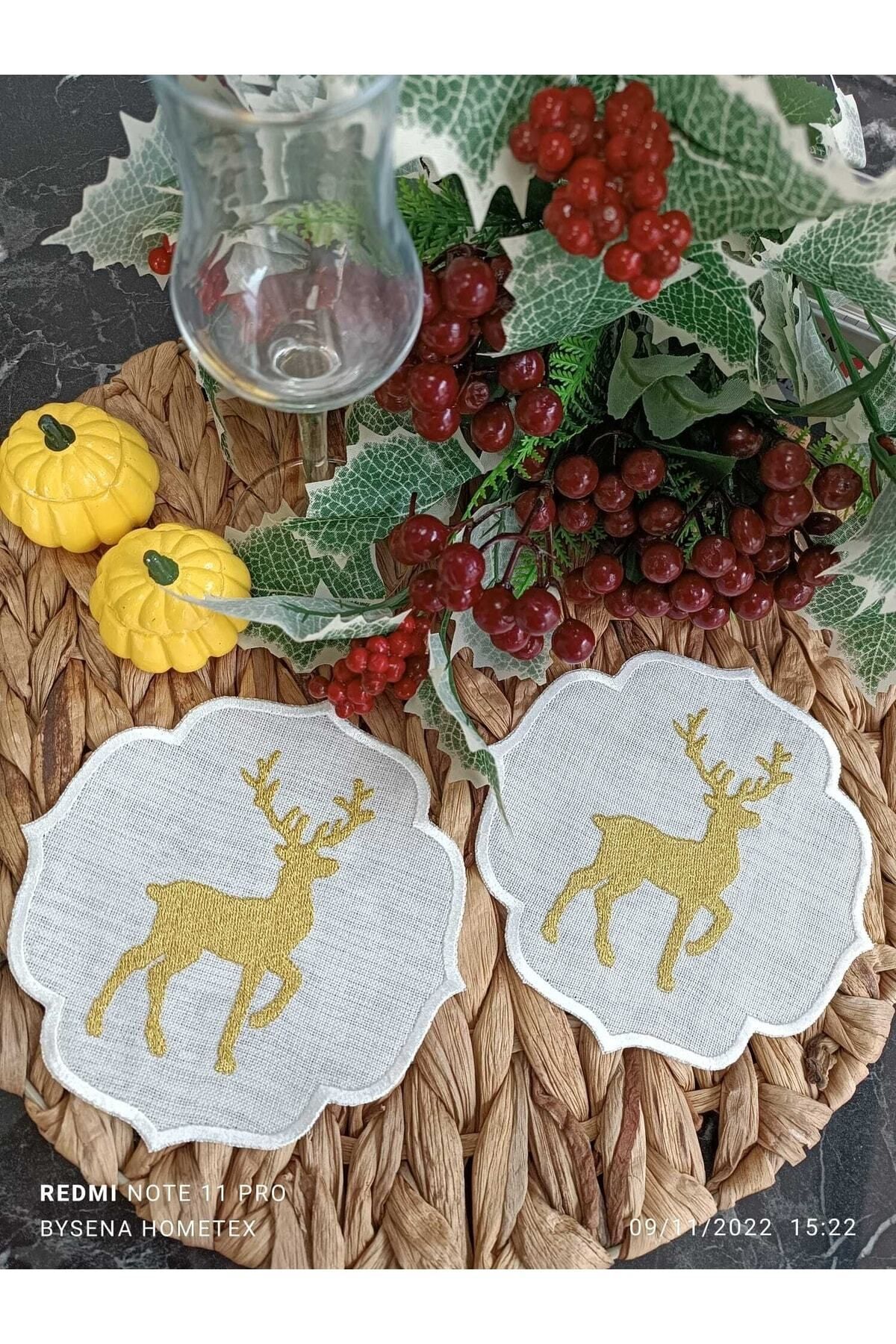 Deer Kokteyl Ve Kahve Yanı Sunum Peçetesi 2 Adet Yılbaşı Temalı Gold Geyik Işlemeli