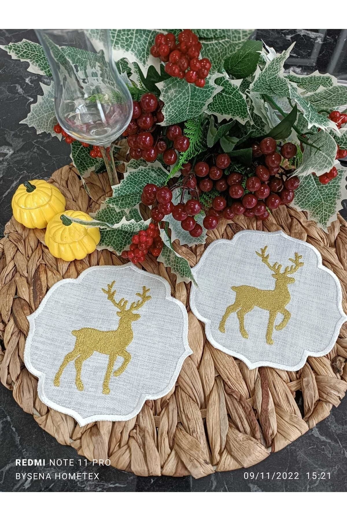 Deer Kokteyl Ve Kahve Yanı Sunum Peçetesi 2 Adet Yılbaşı Temalı Gold Geyik Işlemeli