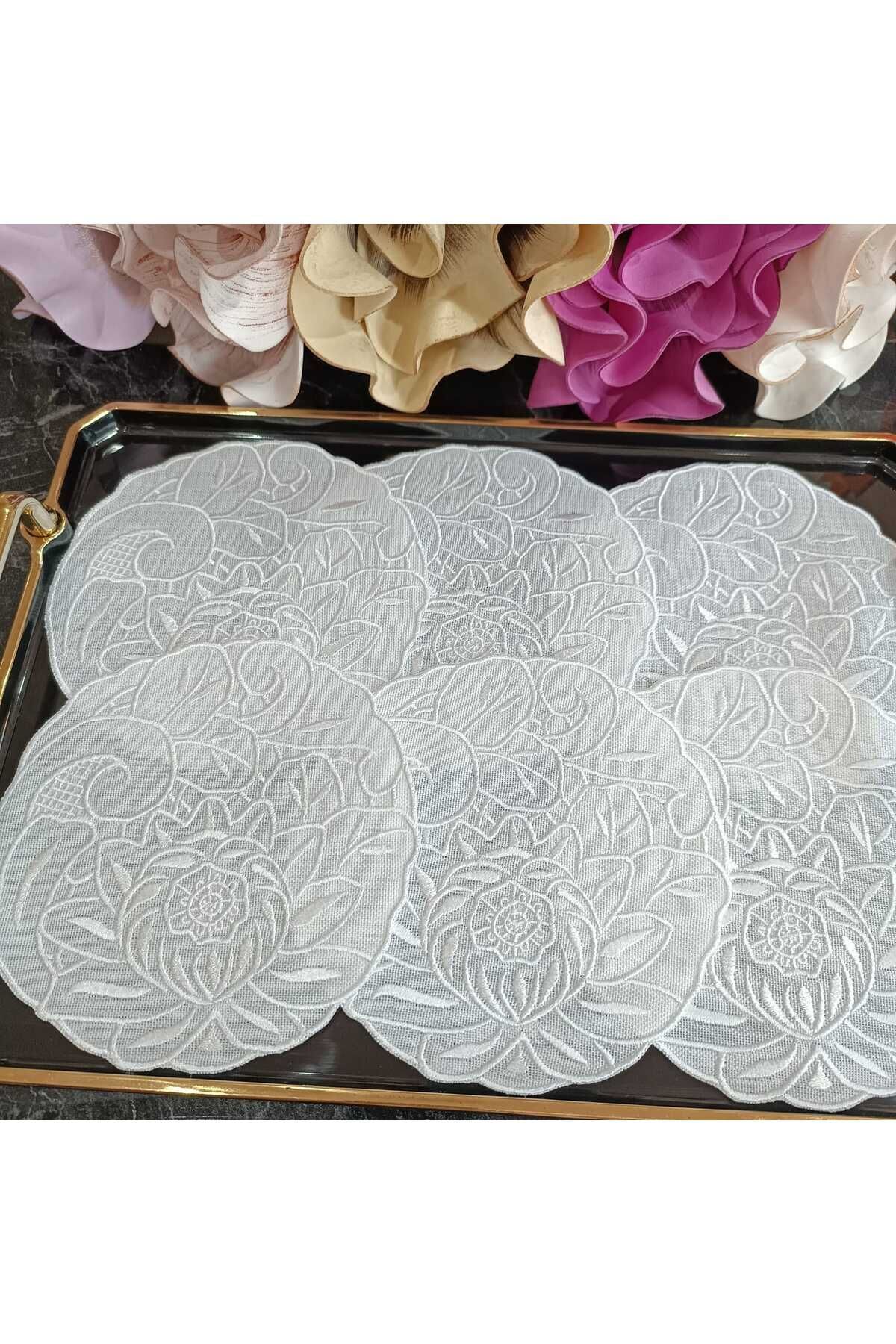 beyaz iş desenli nilüfer model ekru renkli kokteyl peçetesi ,kahve yanı peçetesi, napkin 6 adet