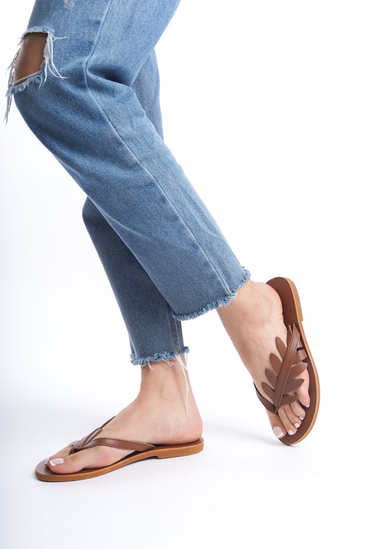 دمپایی چند رنگ زنانه تابا چرمی واقعی M5802 DaphneSandals