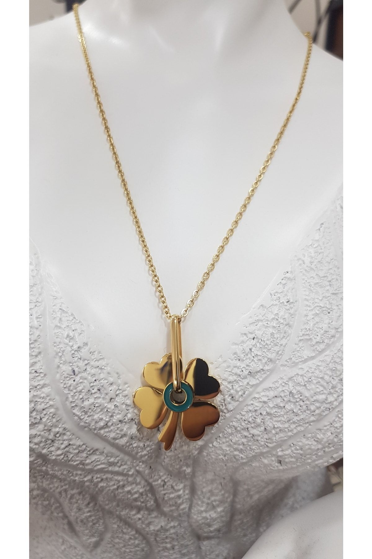 Women's Steel Necklace - Clover Model Rotating • Lover • Wife • Mother • Friend • Gift Necklace