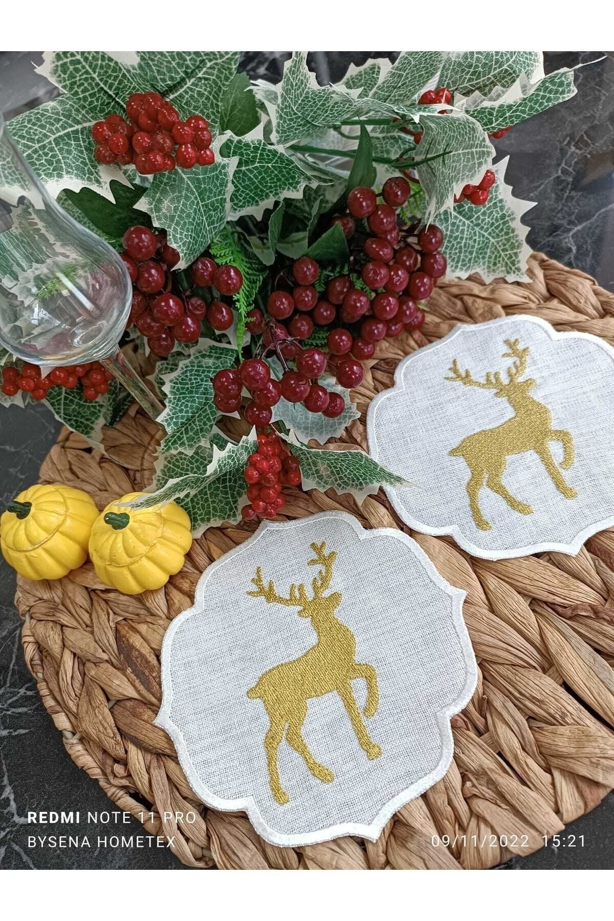 Deer Kokteyl Ve Kahve Yanı Sunum Peçetesi 2 Adet Yılbaşı Temalı Gold Geyik Işlemeli