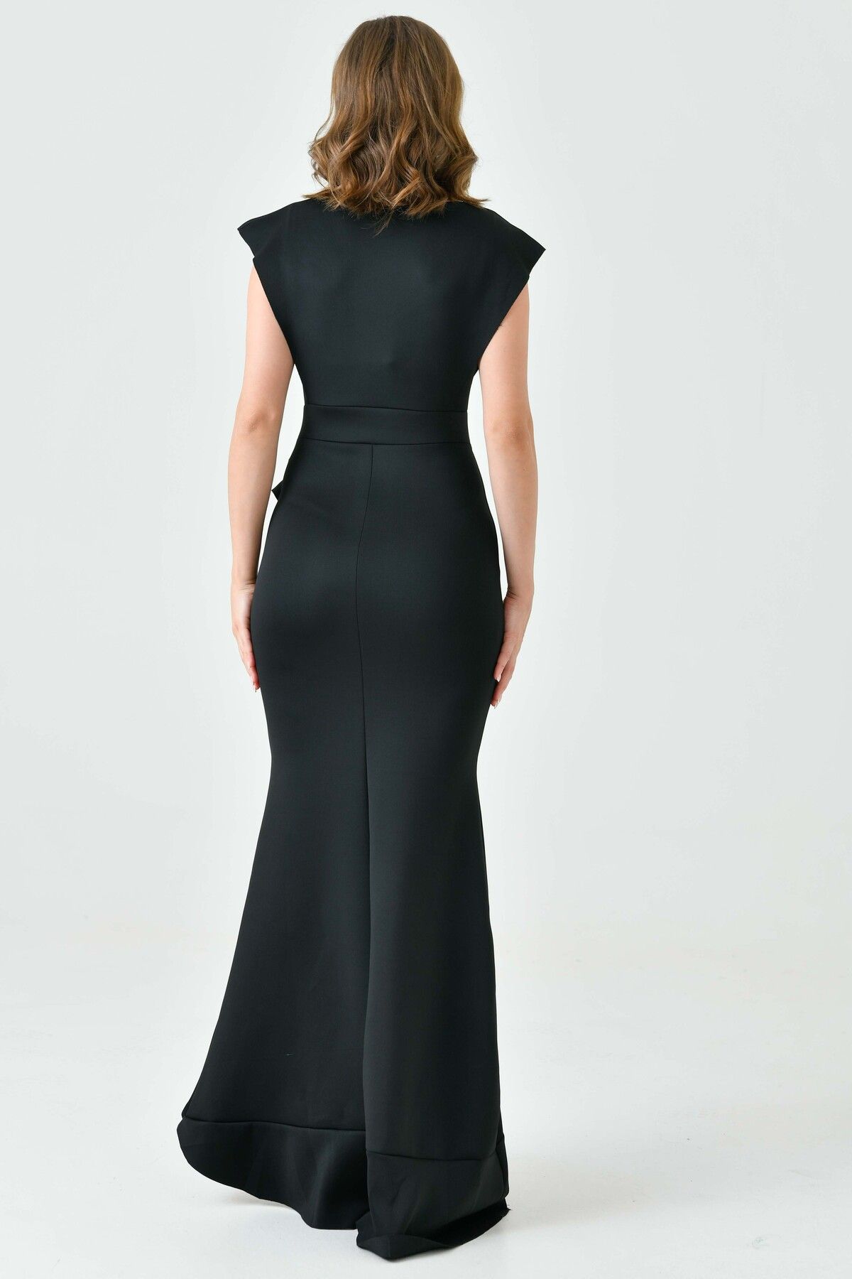 vuvutasarım-Flexibles, zweireihiges, kragenförmiges, Volant-Detail, schwarzes Maxi-Abendkleid 582443 3