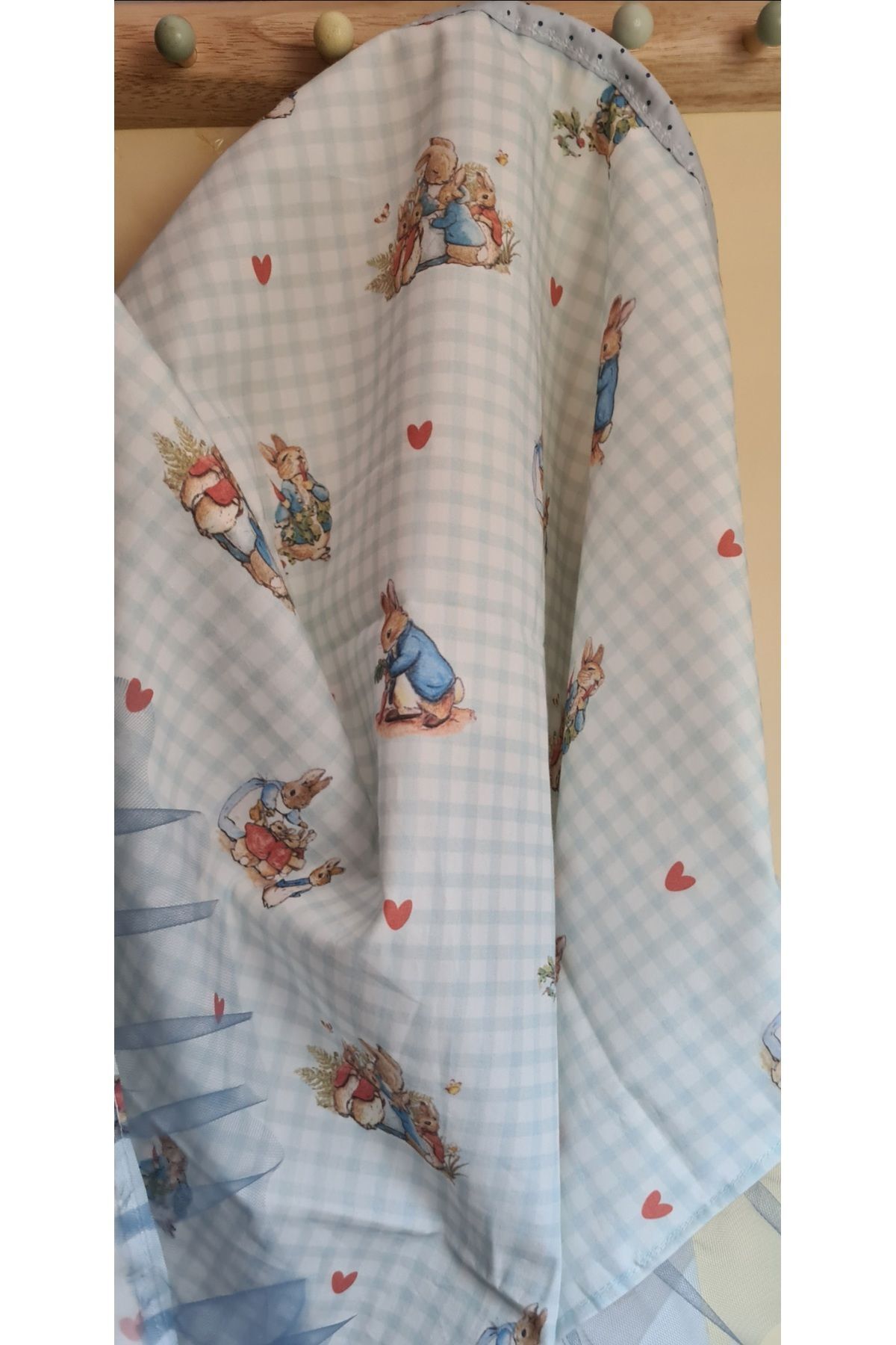 Leylace Mavi Peter Rabbit desenli pamuk poplin, balenli bebek emzirme önlüğü, örtüsü 3 fotoğrafı 4 (önizleme)
