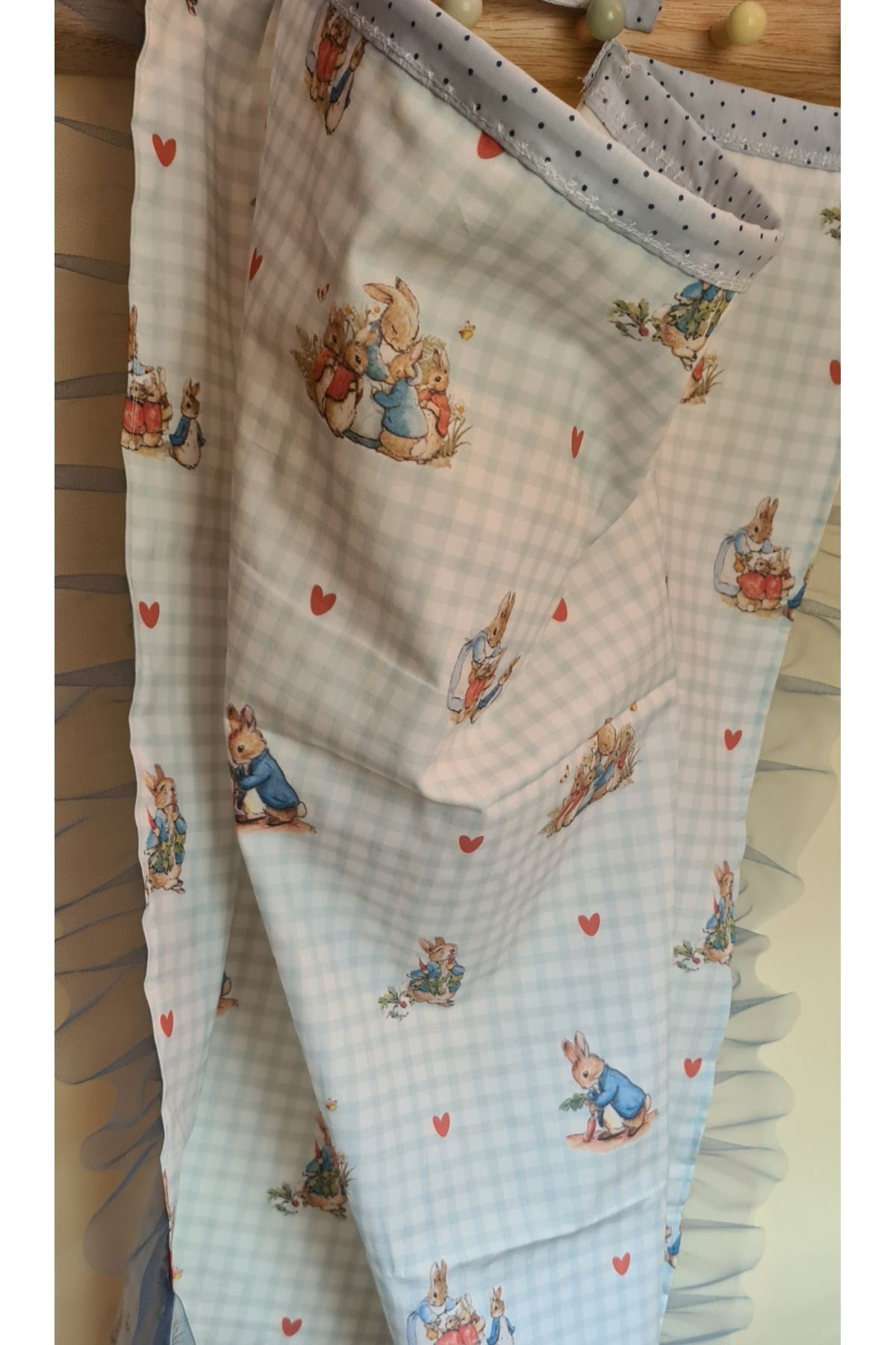 Leylace Mavi Peter Rabbit desenli pamuk poplin, balenli bebek emzirme önlüğü, örtüsü 3 fotoğrafı 2 (önizleme)