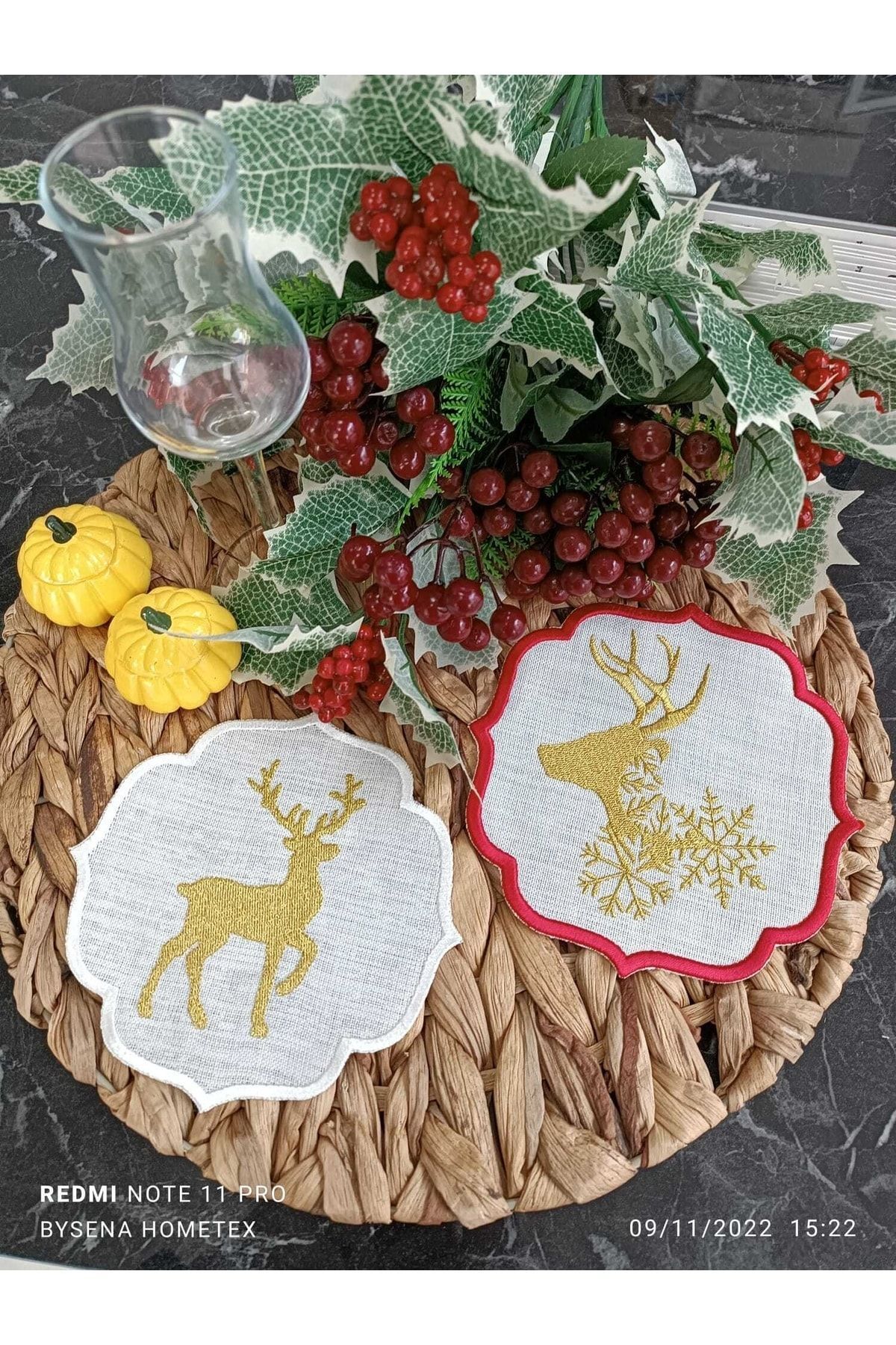 Deer Kokteyl Ve Kahve Yanı Sunum Peçetesi 2 Adet Yılbaşı Temalı Gold Geyik Işlemeli