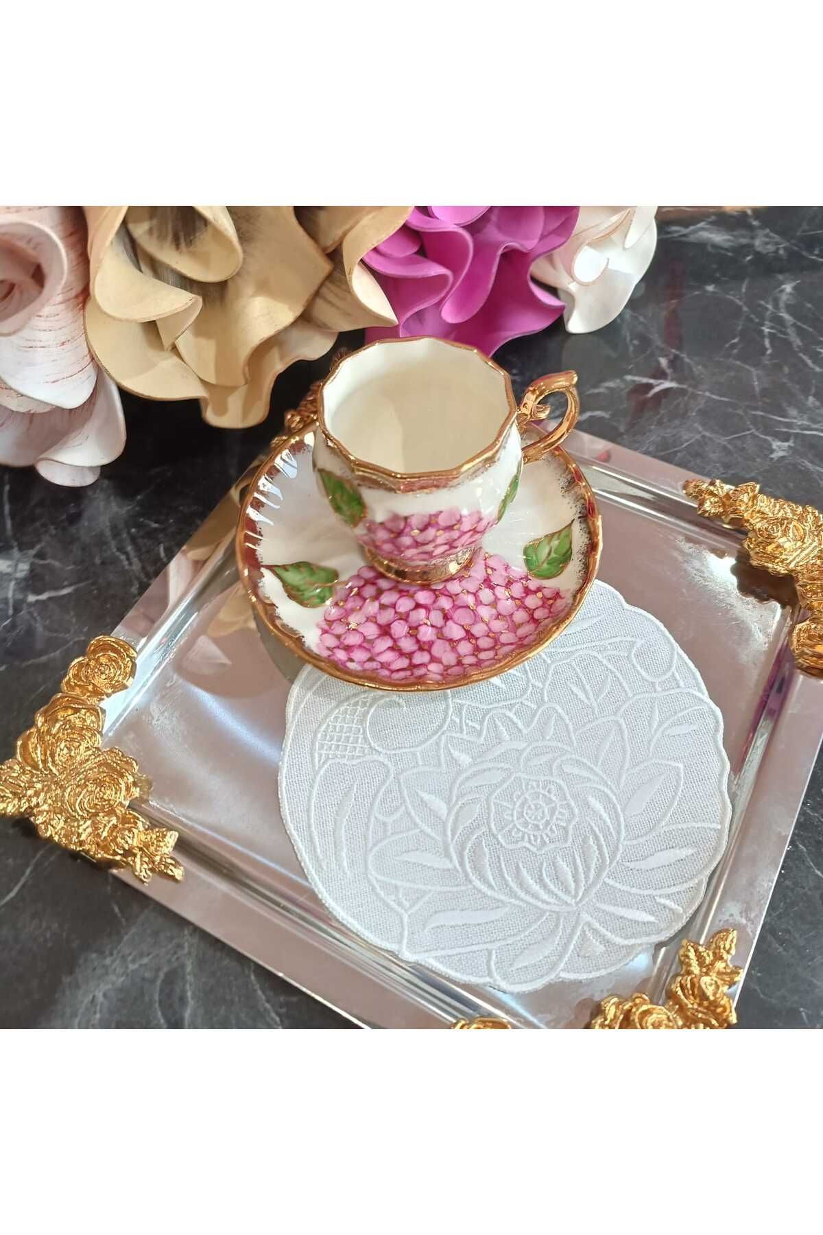 beyaz iş desenli nilüfer model ekru renkli kokteyl peçetesi ,kahve yanı peçetesi, napkin 6 adet