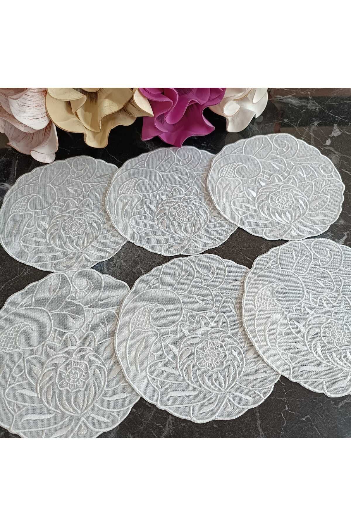 beyaz iş desenli nilüfer model ekru renkli kokteyl peçetesi ,kahve yanı peçetesi, napkin 6 adet