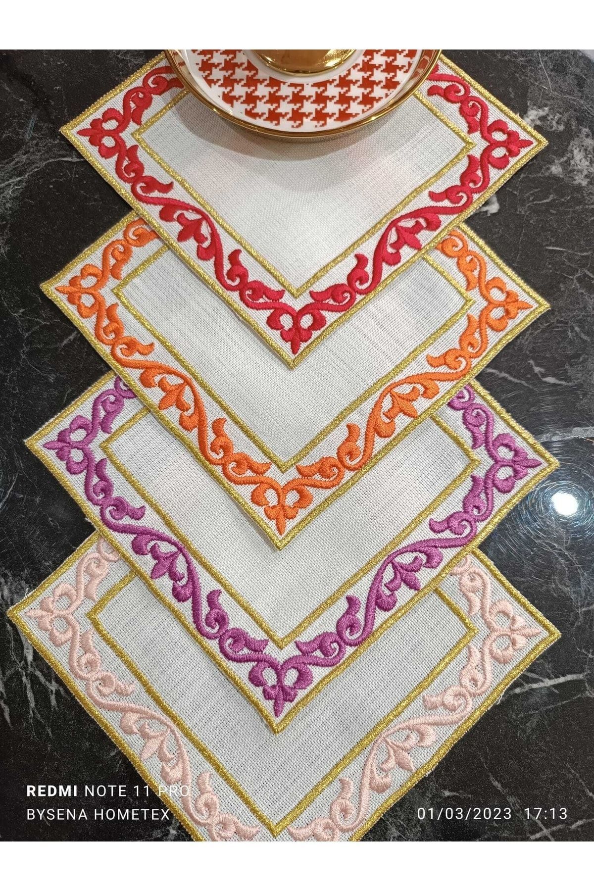 Hüma Şah Modeli 4 Adet Kokteyl Peçetesi, Kahve Yanı Peçete Kırmızı, Mor, Turuncu Ve Pembe Renkli