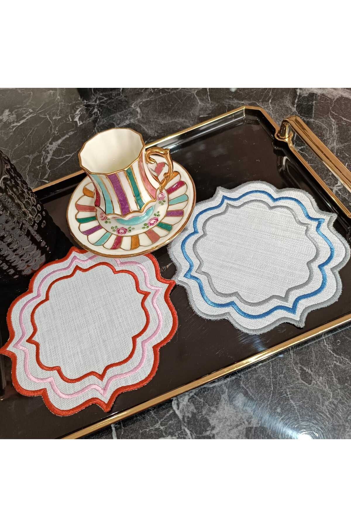 kırmızı ve gri renk detaylı kokteyl peçetesi ve kahve yanı sunum peçetesi 2 adet