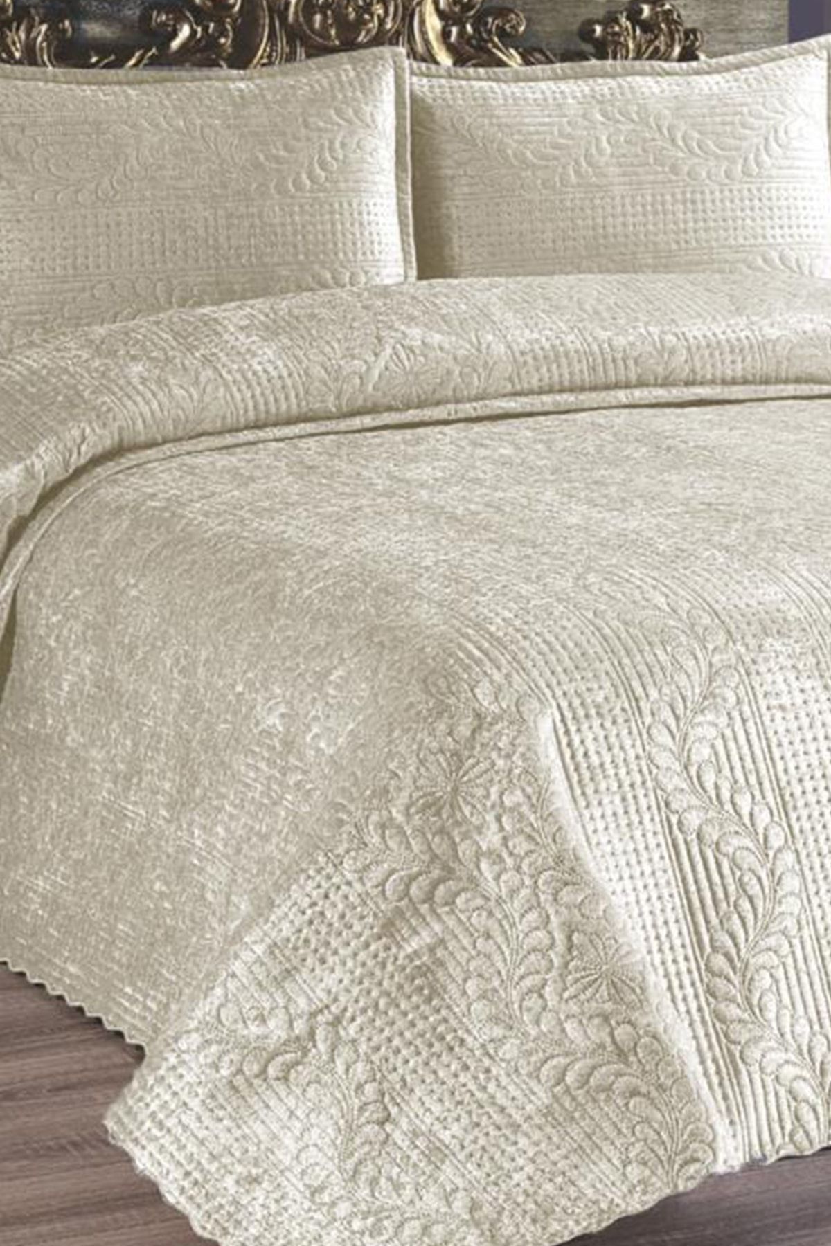 Çeyiz Diyarı Cuvertura De Pat Velica Crema Dubla Catifea - One Size