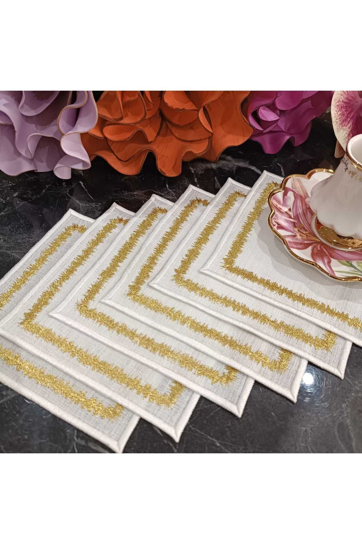 Gold simli sigzak desenli kahve yanı peçetesi, kokteyl peçete, sunum peçetesi 6 adettir.