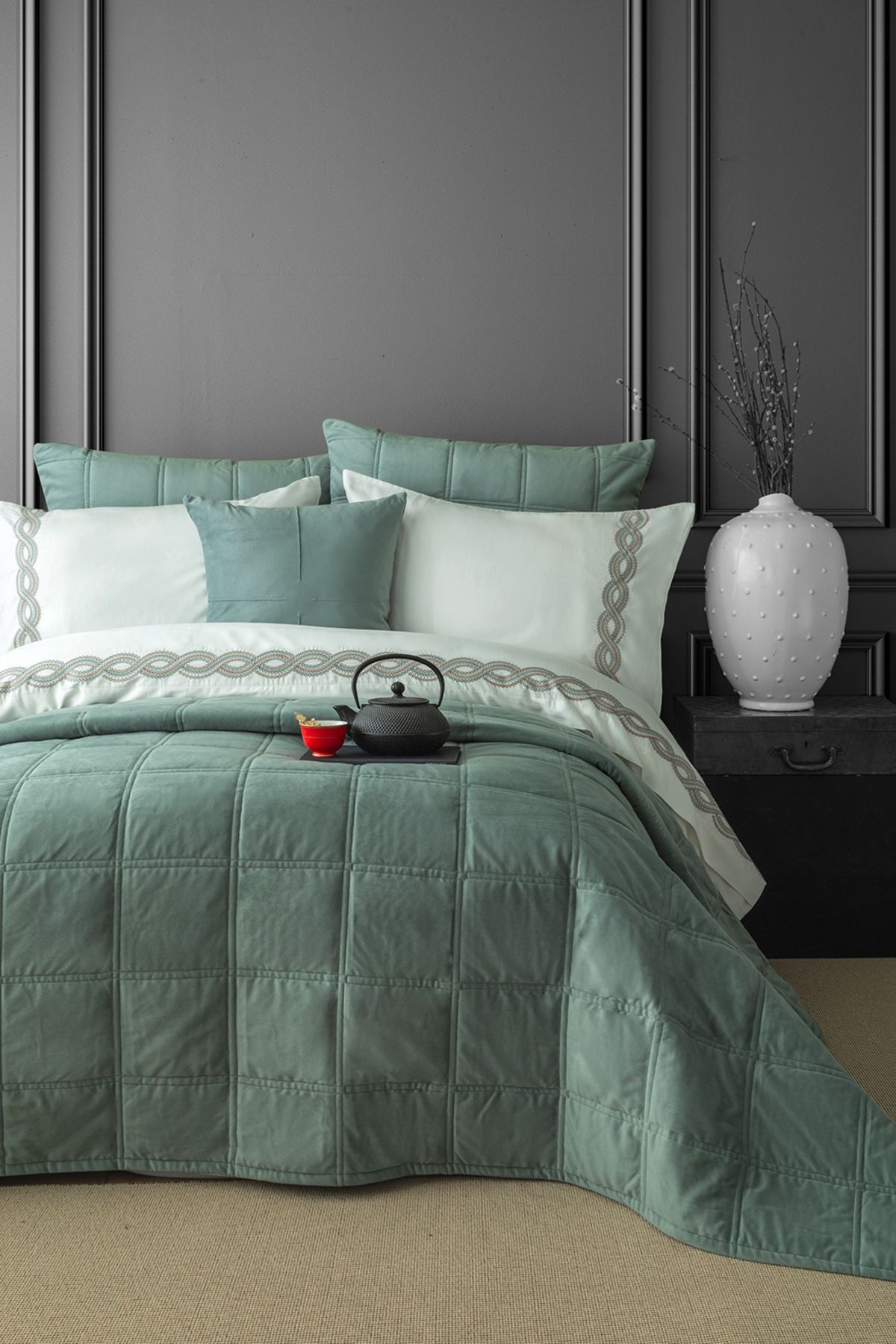 Baroness Sage Double 100% Cotton Sateen Duvet Cover & Bedspread Set