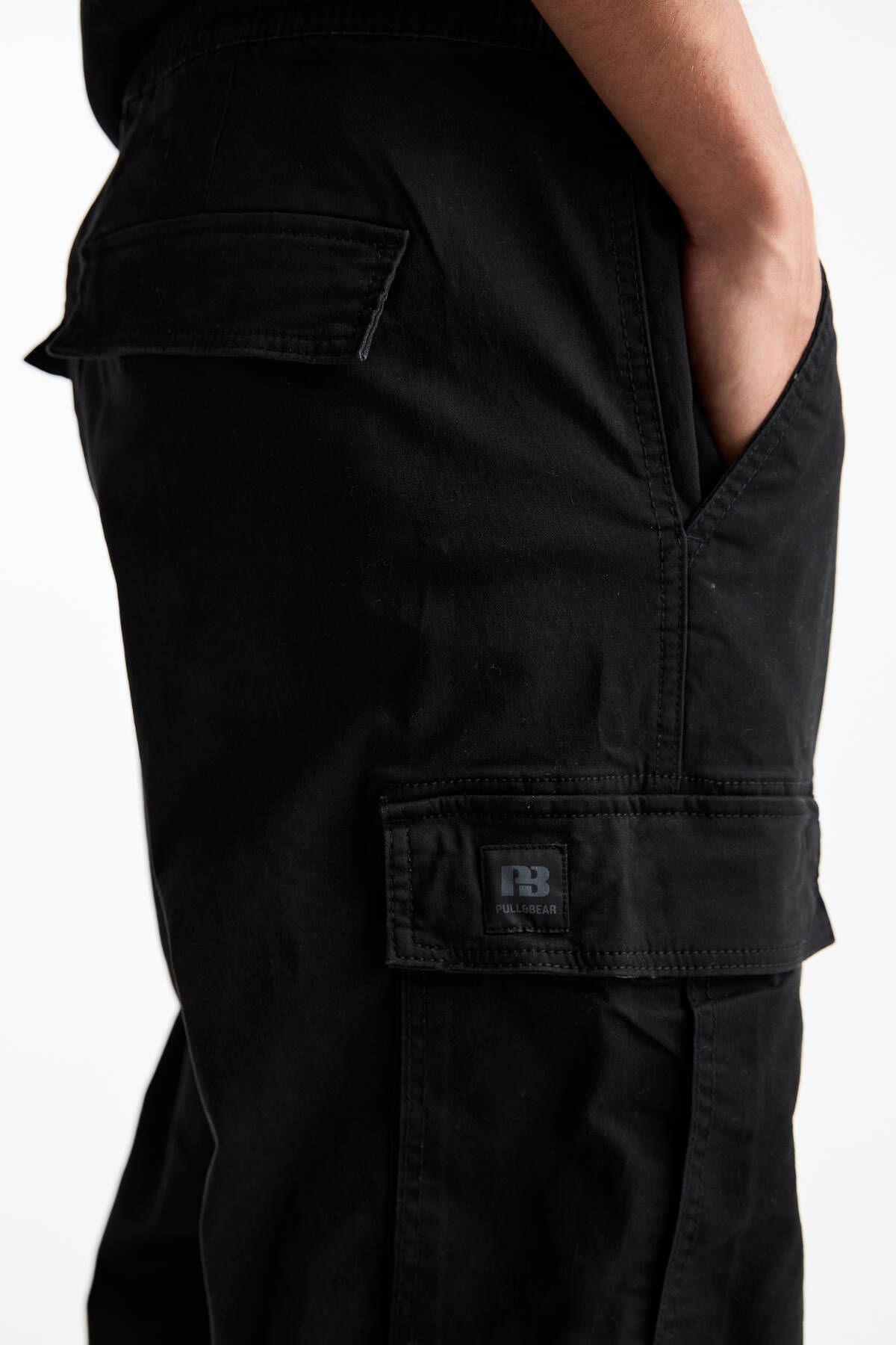 شلوار کارگو از برند پل اند بیر  Pull & Bear