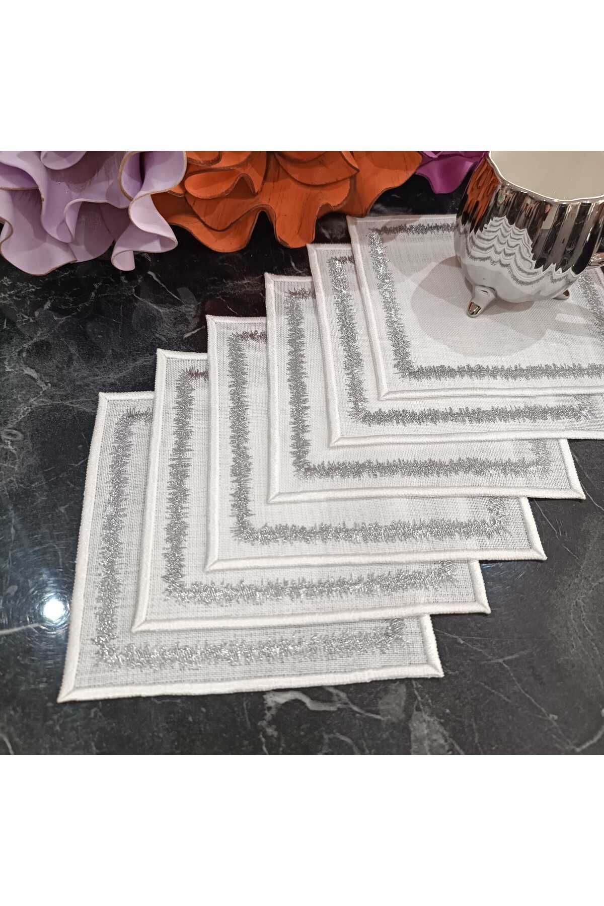 Silver simli sigzak desenli kahve yanı peçetesi, kokteyl peçete, sunum peçetesi 6 adettir.