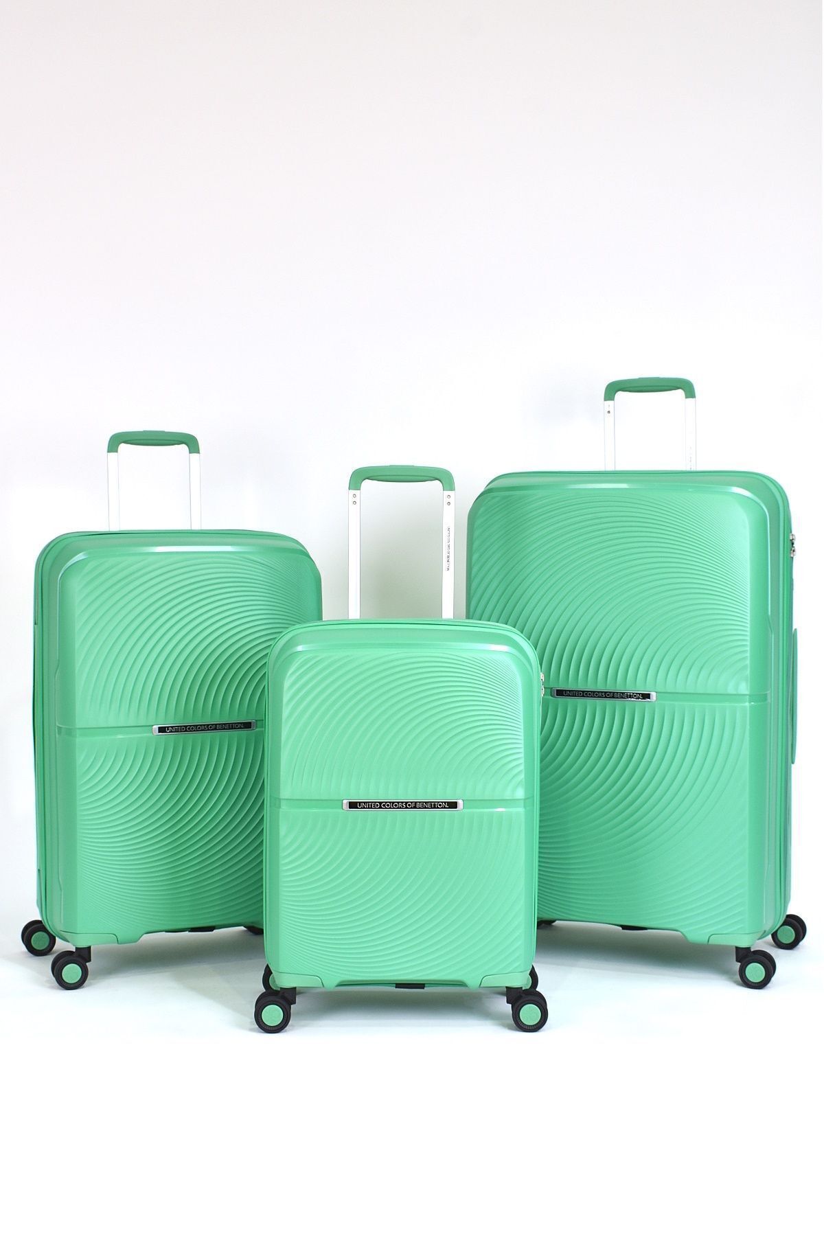 یونایتد کالرز آو بنتون ست چمدان سه تکه نشکن بنتون از جنس پلی‌پروپیلن مدل Bnt2000