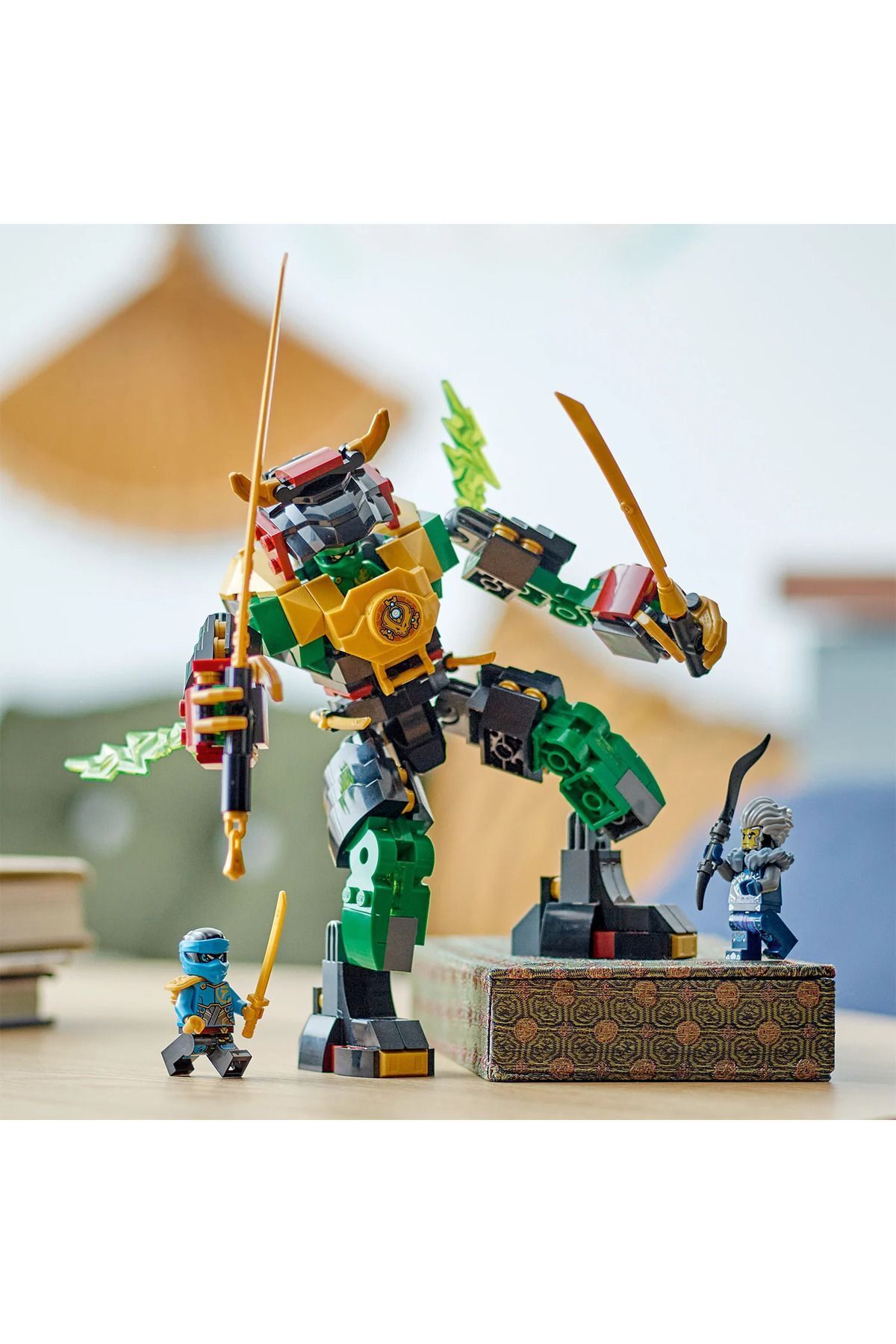 LEGO-Ninjago 71817 Lloyd's Elemental Power Mech 3