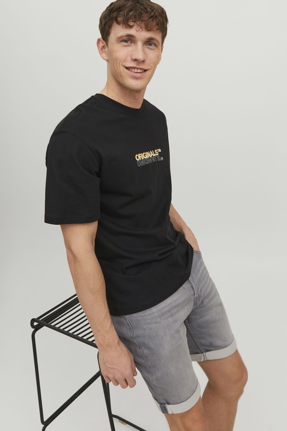 تی شرت مشکی مردانه سیاه Jack Jones طرح دار با لوگو Jorwaves 12235278 Jack & Jones