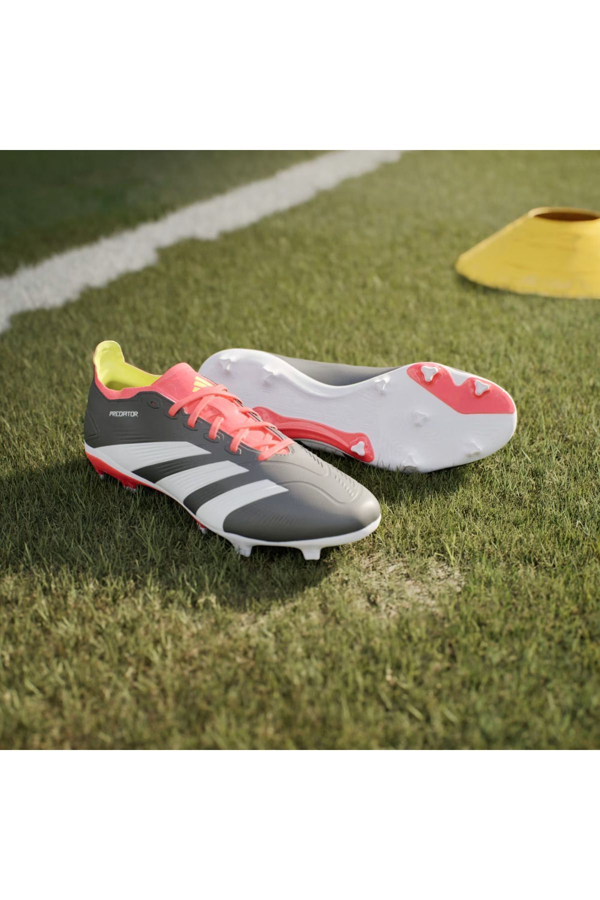 کرمپون چند رنگ مردانه و زنانه Predator League FG Crampon adidas