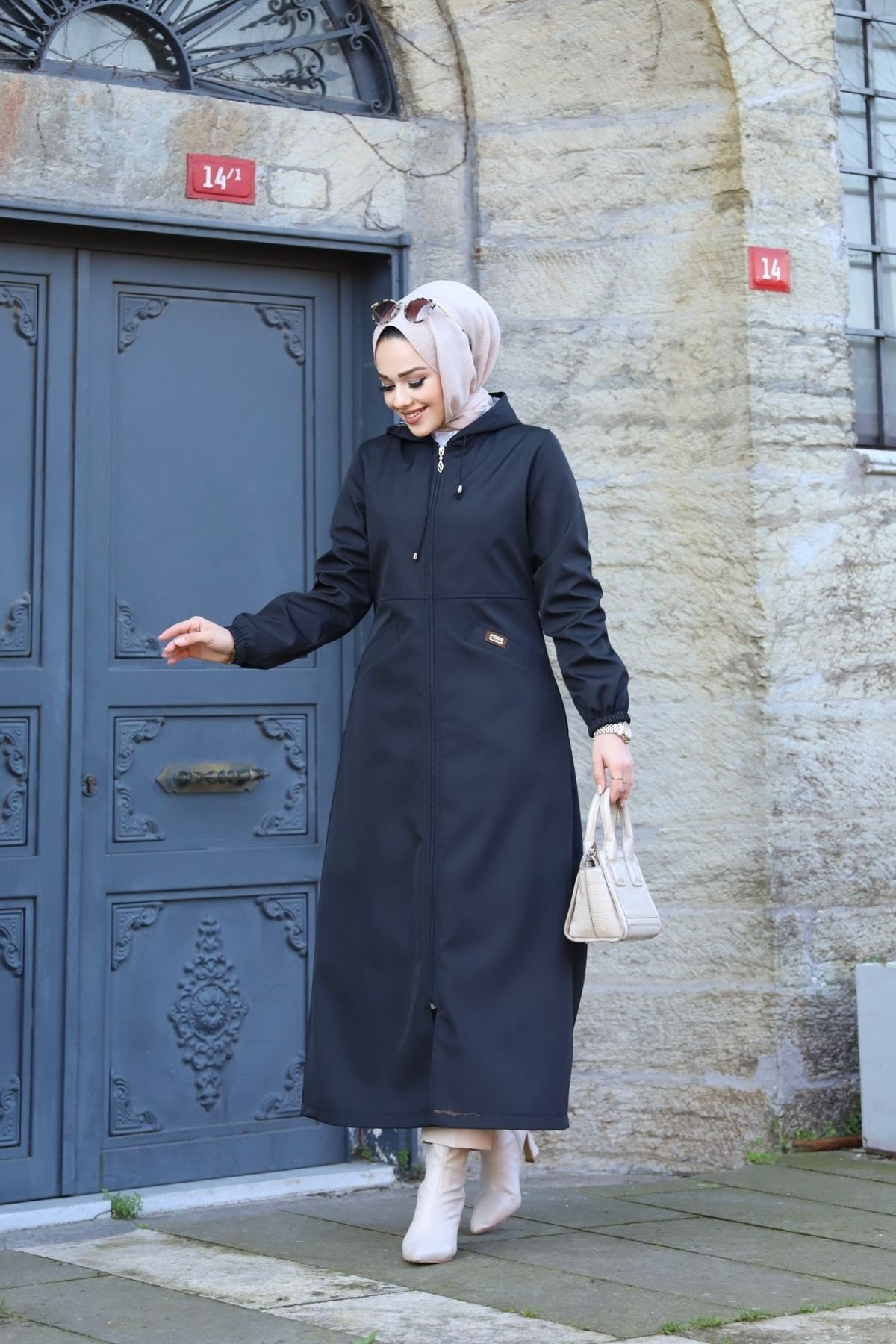 Marjinal City Siyah İçi Çizgili Önü Cepli Ve Kendinden Astarlı Su Geçirmez Kadın Uzun Trençkot görsel 2