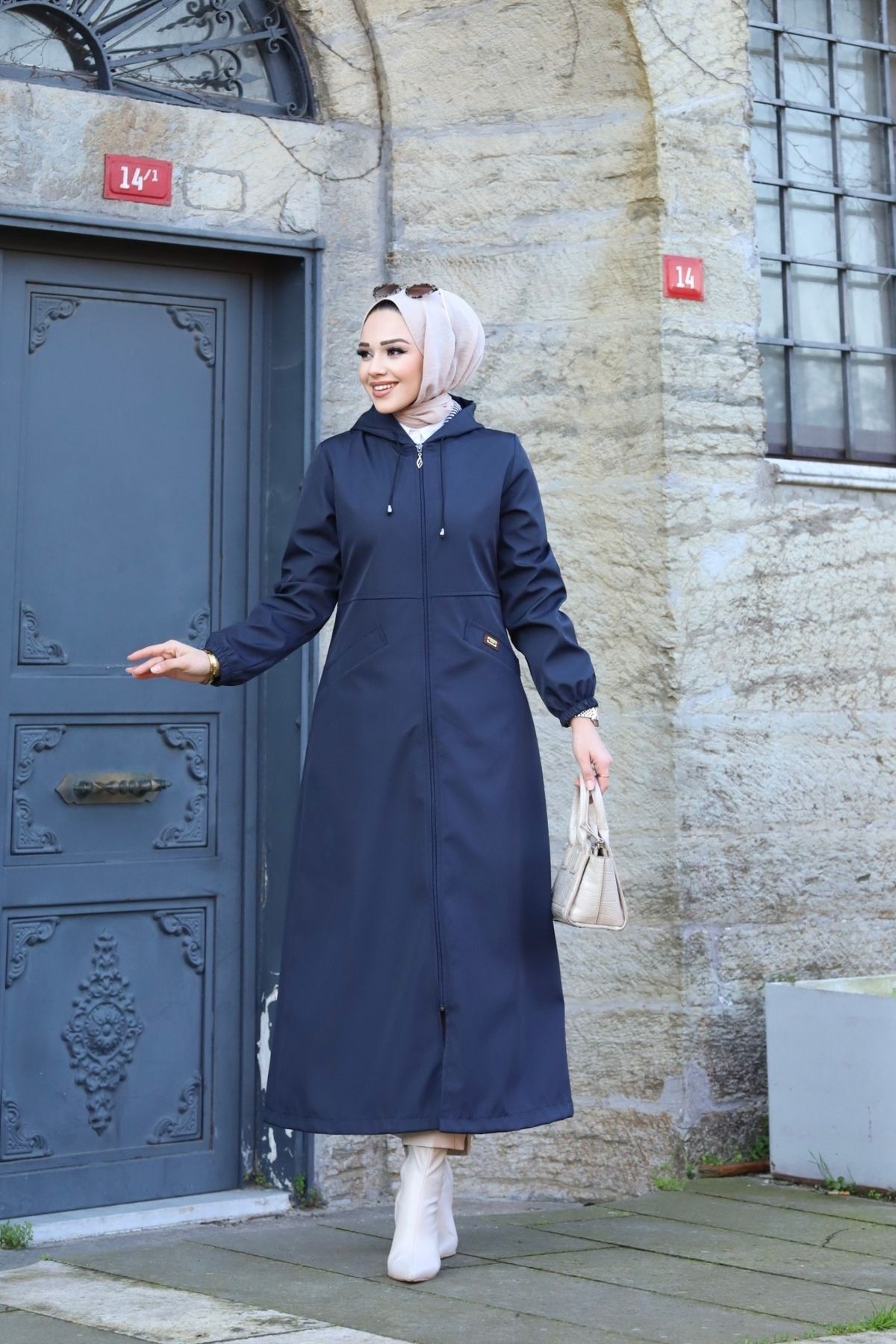 Marjinal City Lacivert İçi Çizgili Önü Cepli Ve Kendinden Astarlı Su Geçirmez Kadın Uzun Trençkot