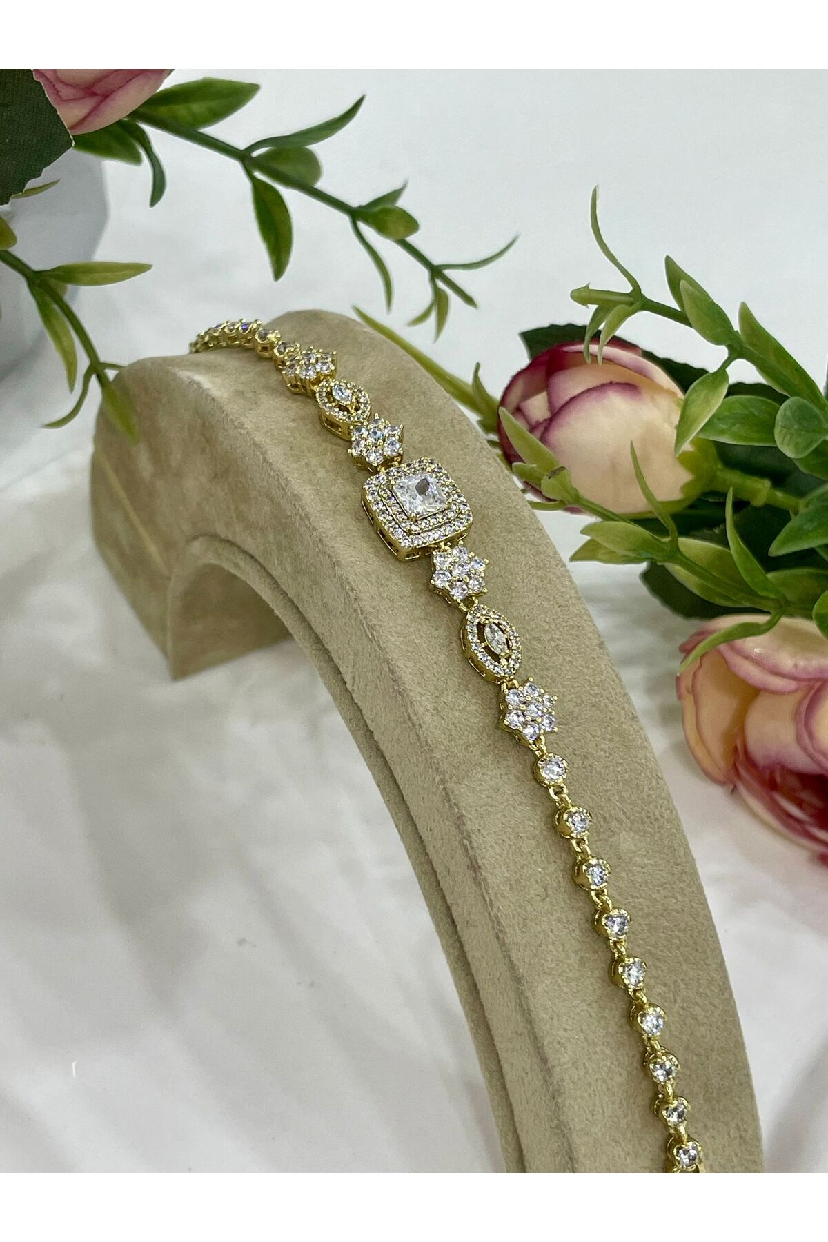 Kare Taşlı Vip Seri Zirkon Taşlı Bileklik (14K Gold/17+2cm) 3