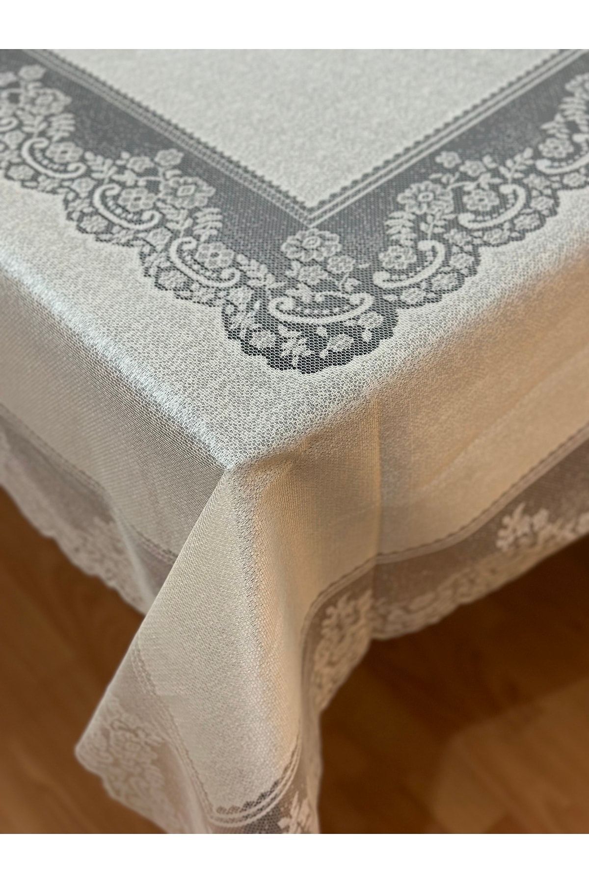 https://cdn.dsmcdn.com/ty1379/product/media/images/prod/QC/20240610/13/ead25e94-2d13-3514-8ae4-2195ad53b904/1_org_zoom.jpg