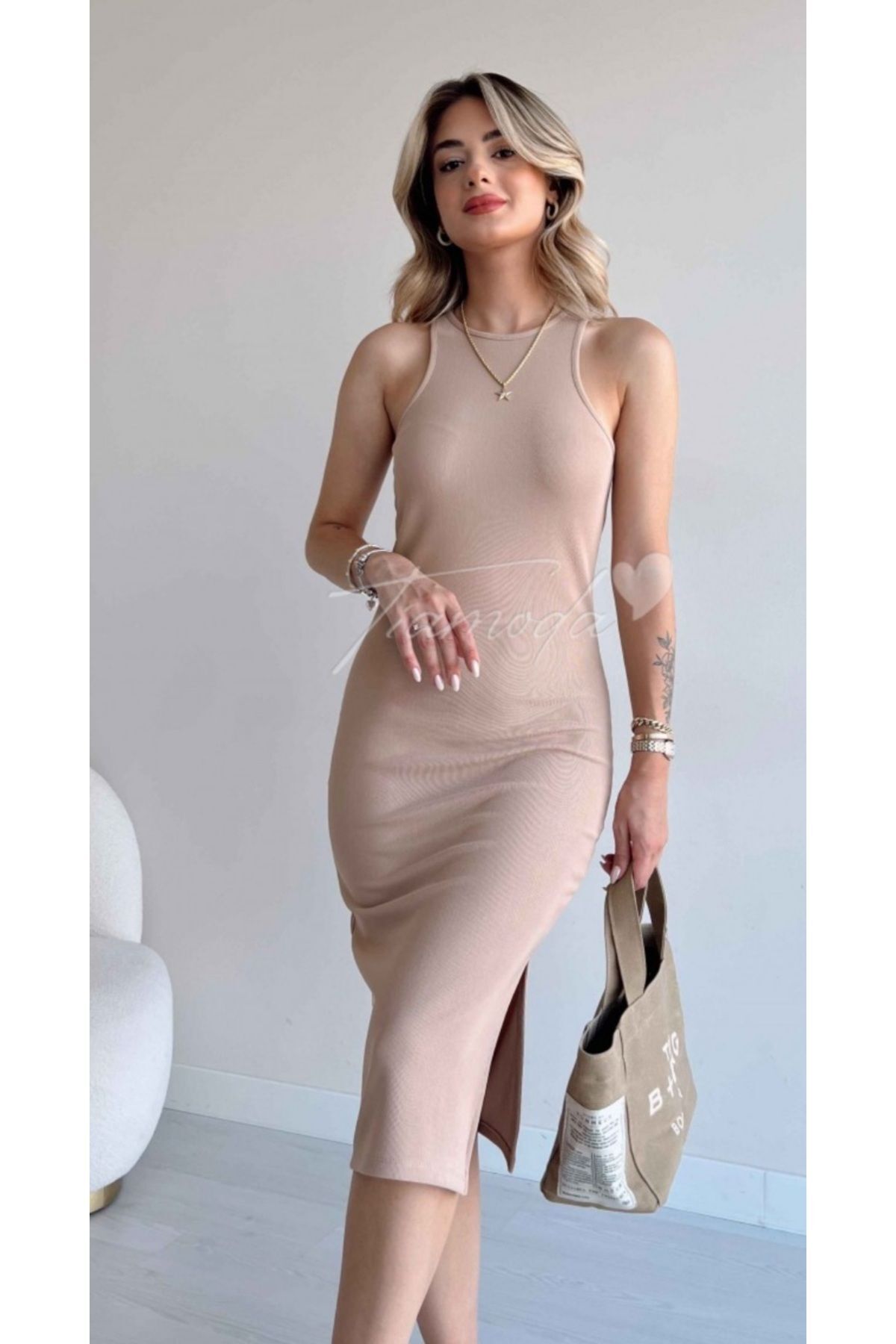 robe midi à col licou et camisole fendue