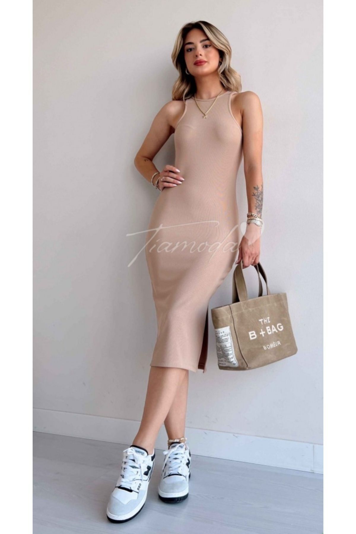 https://cdn.dsmcdn.com/ty1379/product/media/images/prod/QC/20240624/16/fd10f6ac-85a5-35dd-9fd4-9f0f8ab1e497/1_org_zoom.jpg