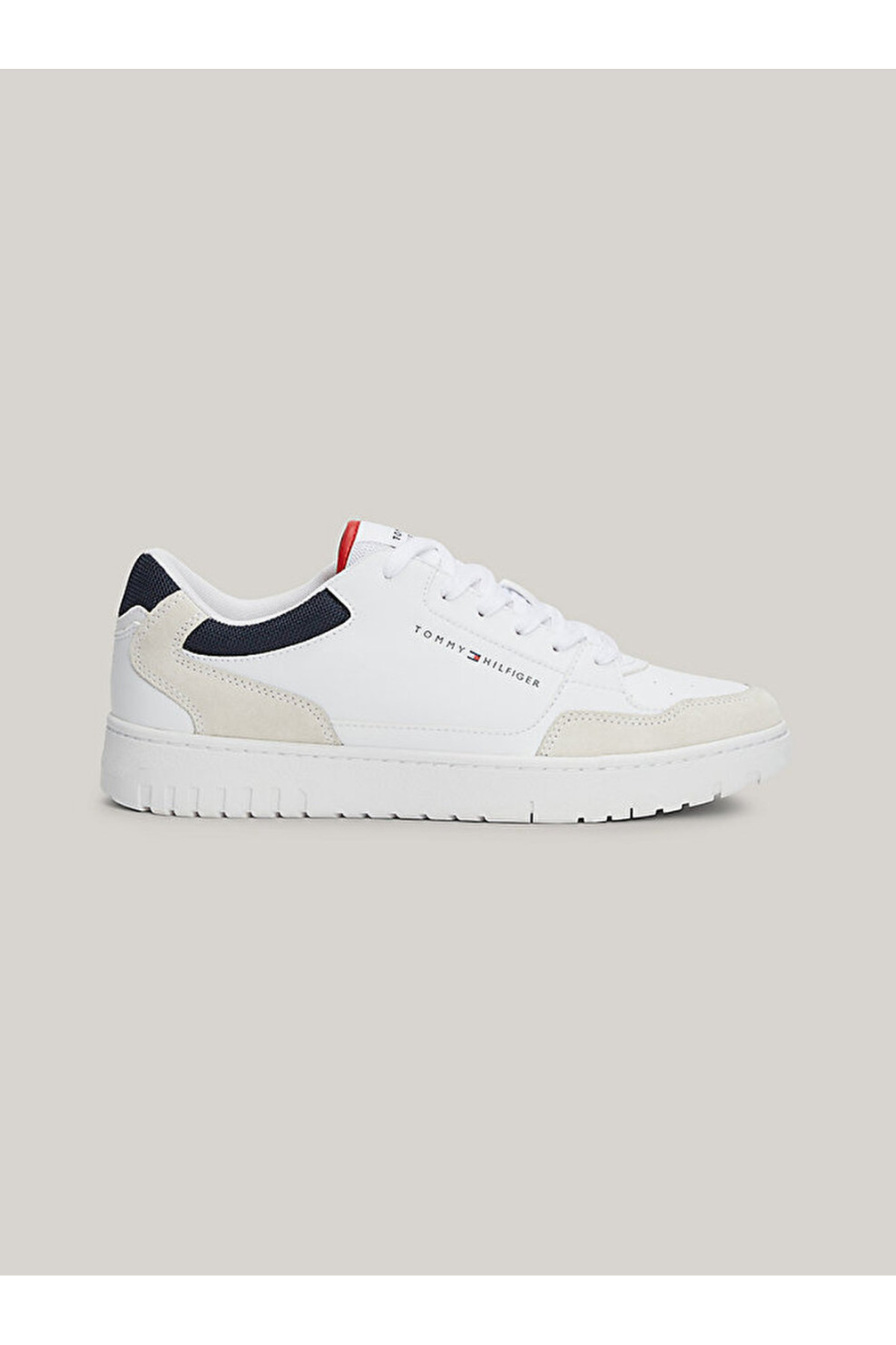 تامی هیلفیگر کفش‌های بسکتبال بدون پاشنه