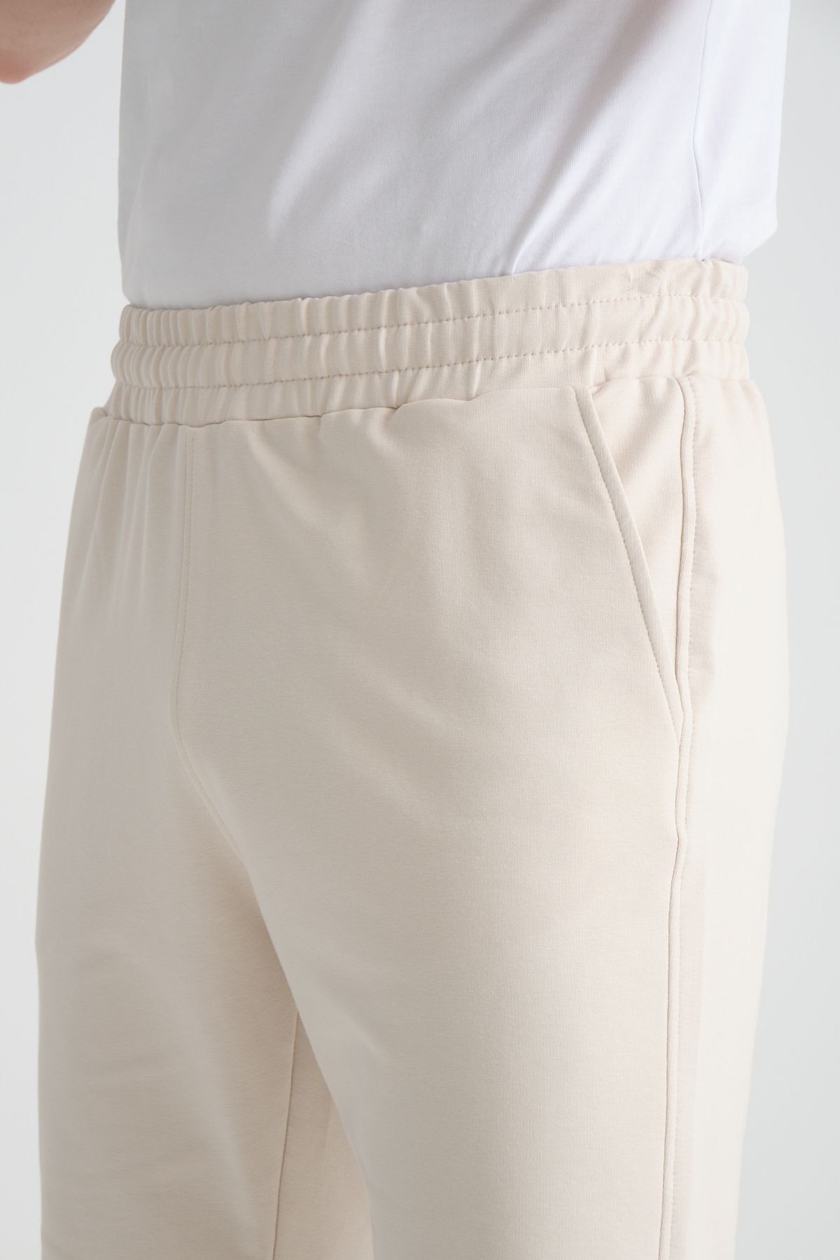 Shooter-Stone Color Men's Shorts - Regular Fit and Print Detail 8
